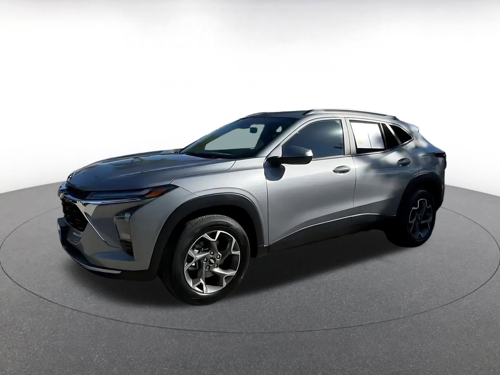 Thumbnail: 2025 Chevrolet Trax - 8