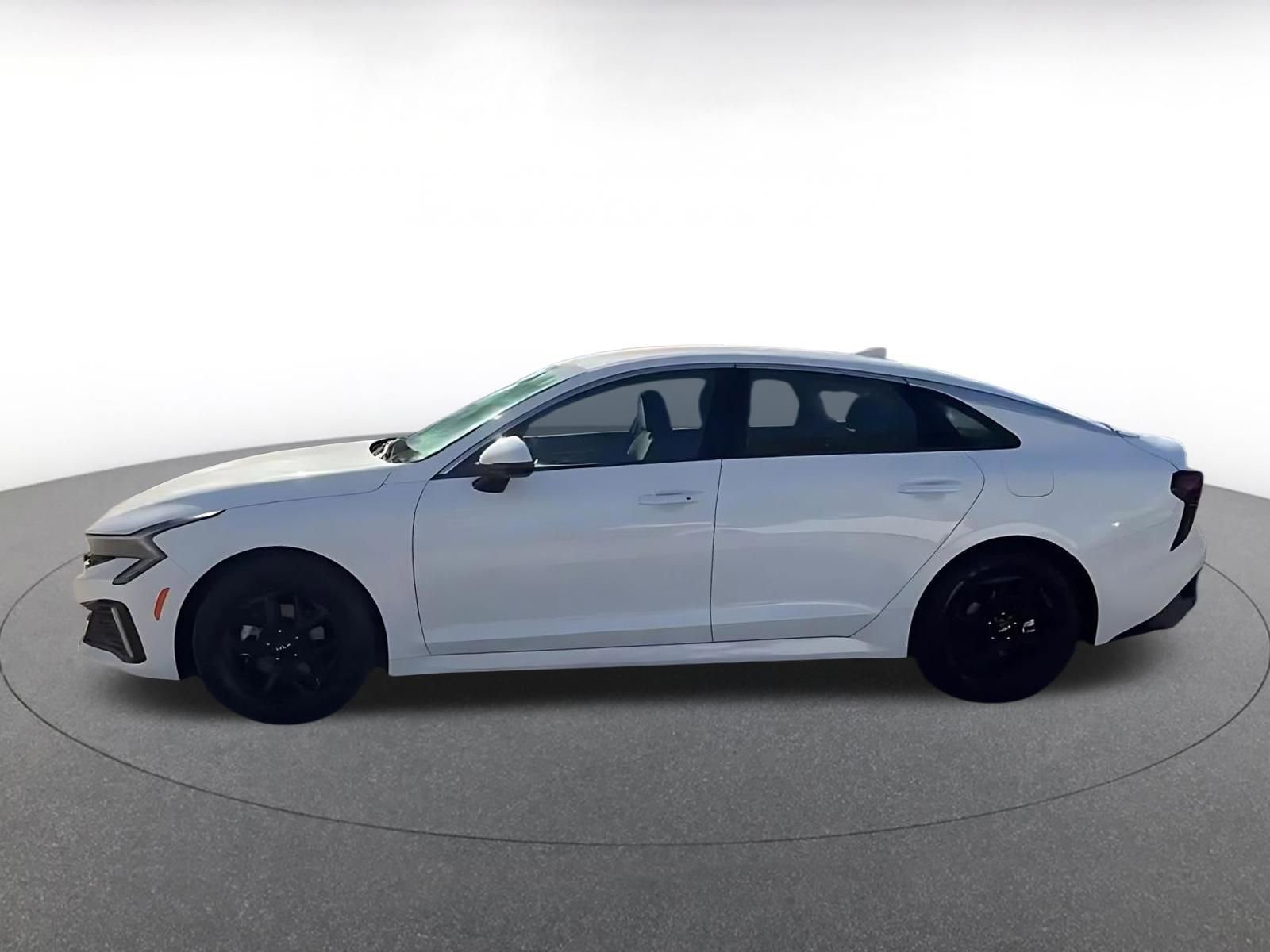 Thumbnail: 2025 Kia K5 - 10