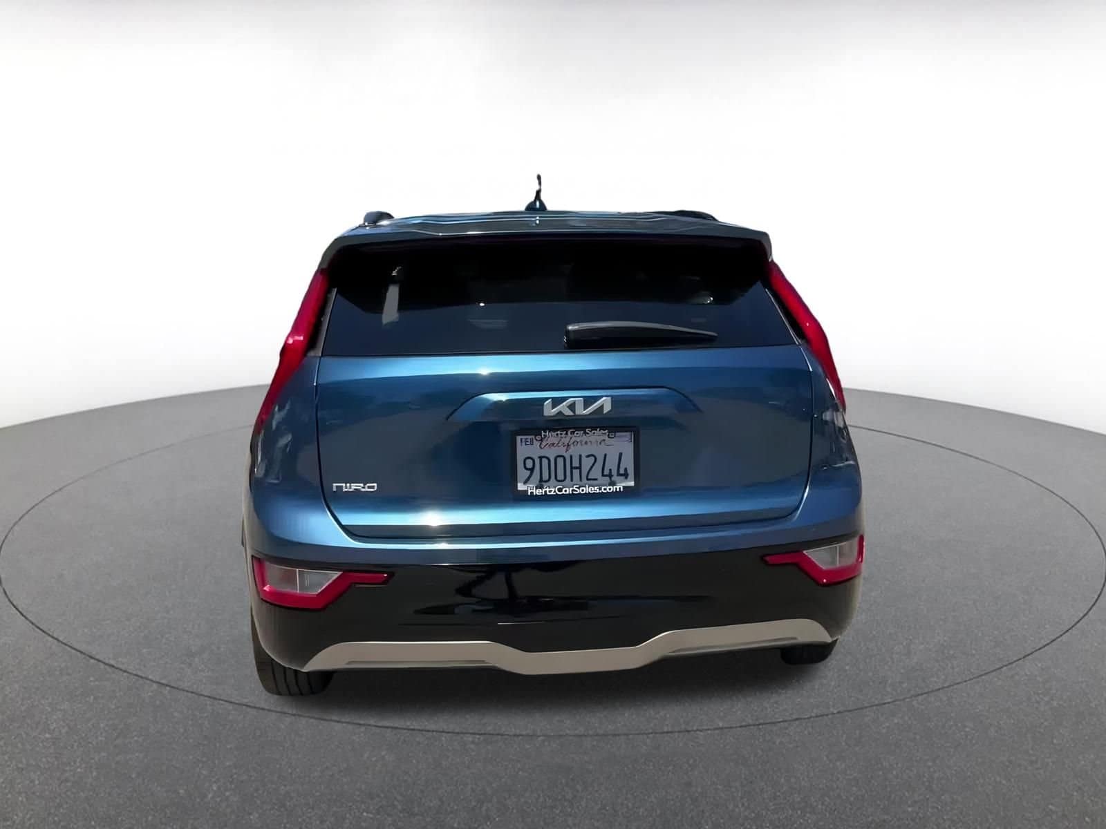 Thumbnail: 2023 Kia Niro - 12
