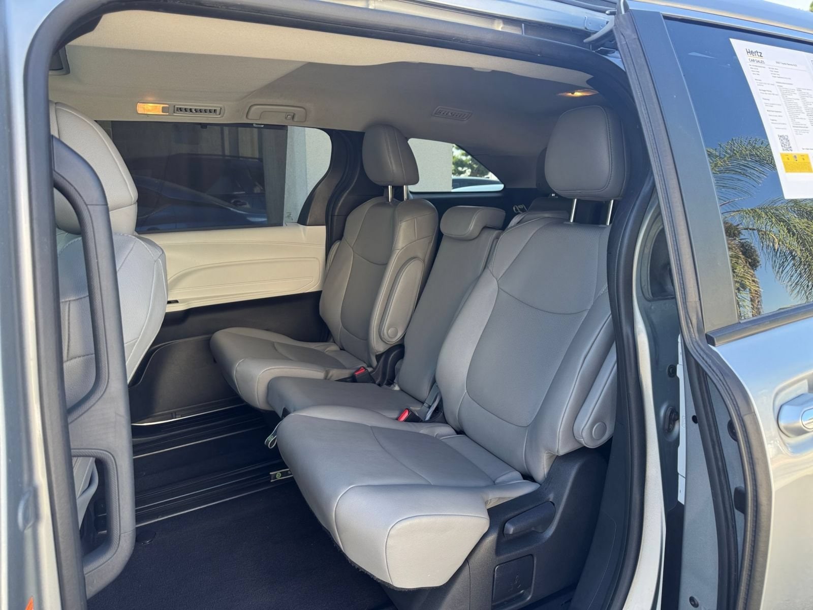Thumbnail: 2025 Toyota Sienna - 27