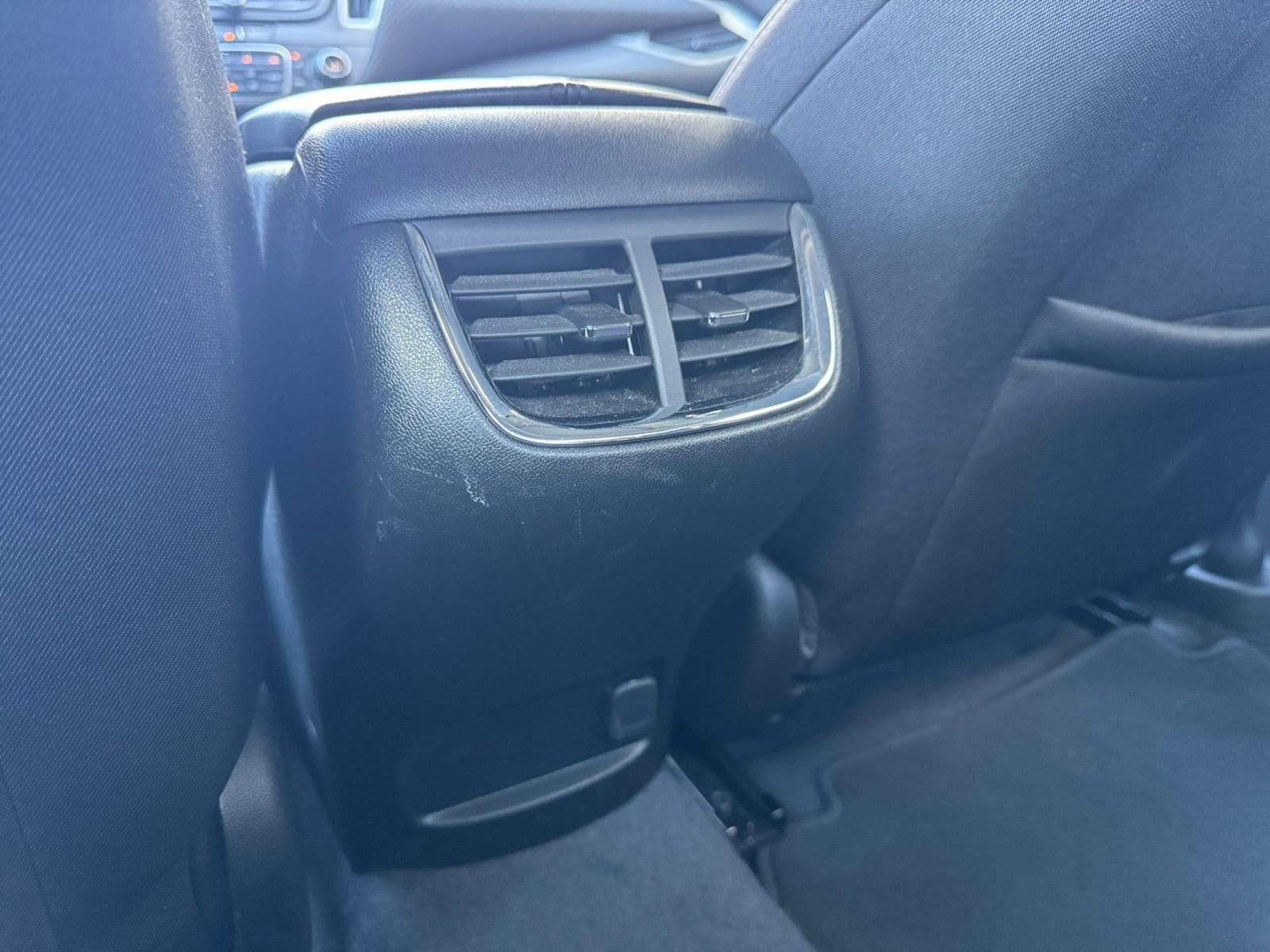 Thumbnail: 2024 Chevrolet Malibu - 23