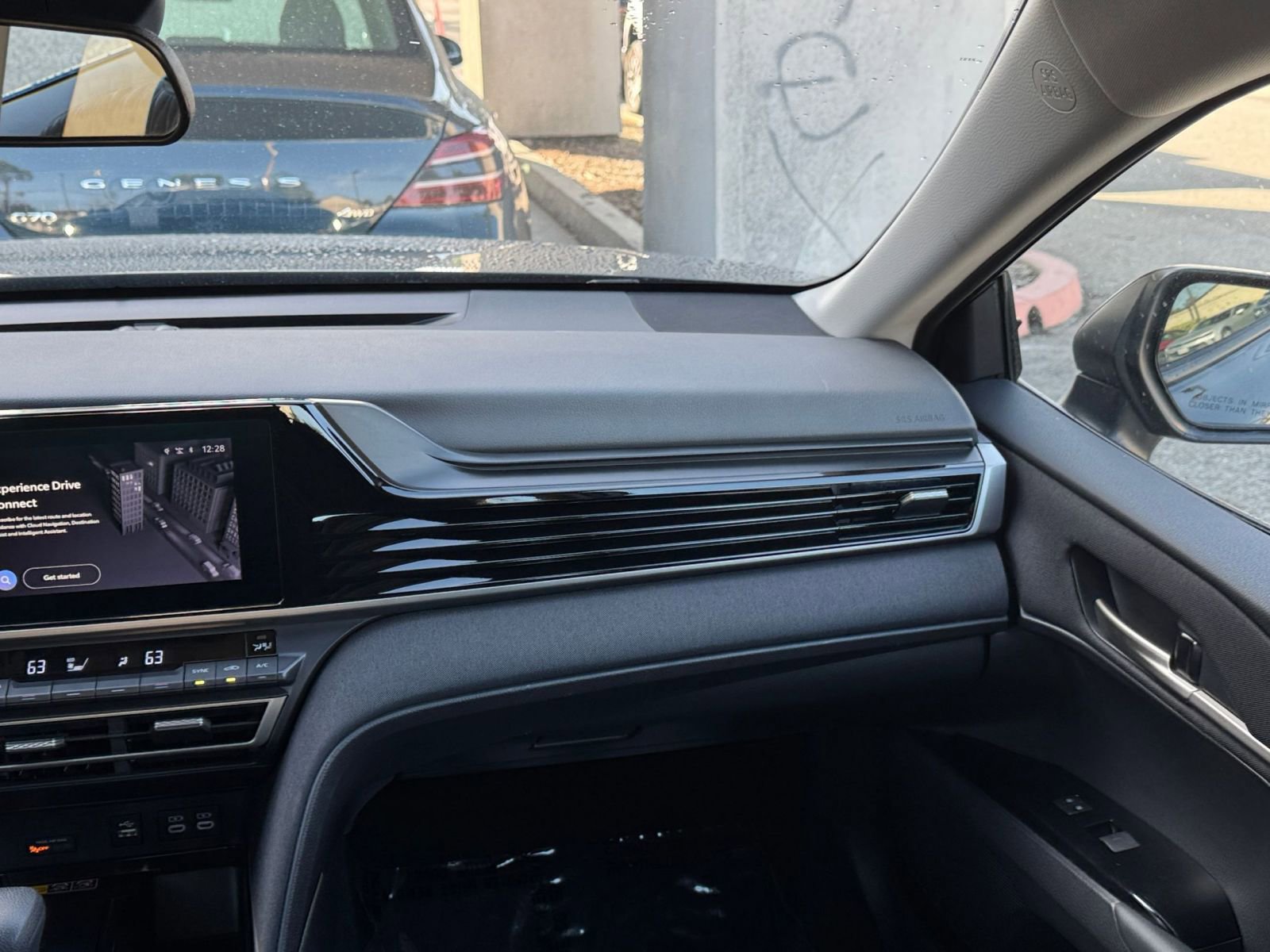 Thumbnail: 2025 Toyota Camry - 34