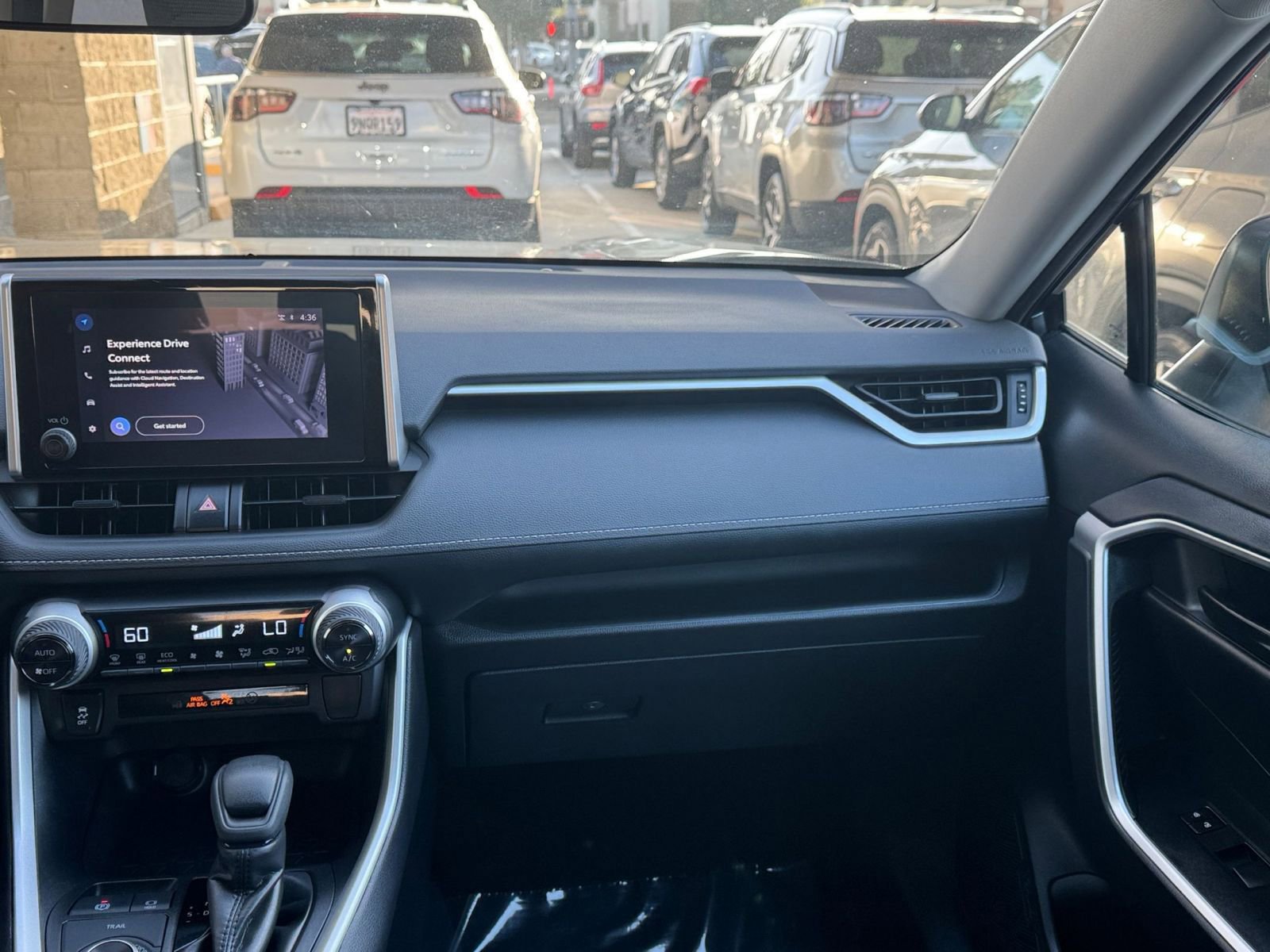 Thumbnail: 2025 Toyota RAV4 - 34