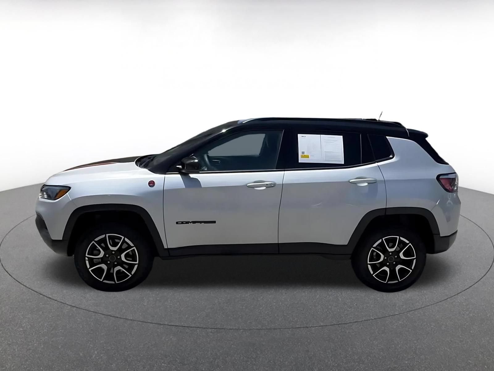 Thumbnail: 2025 Jeep Compass - 9