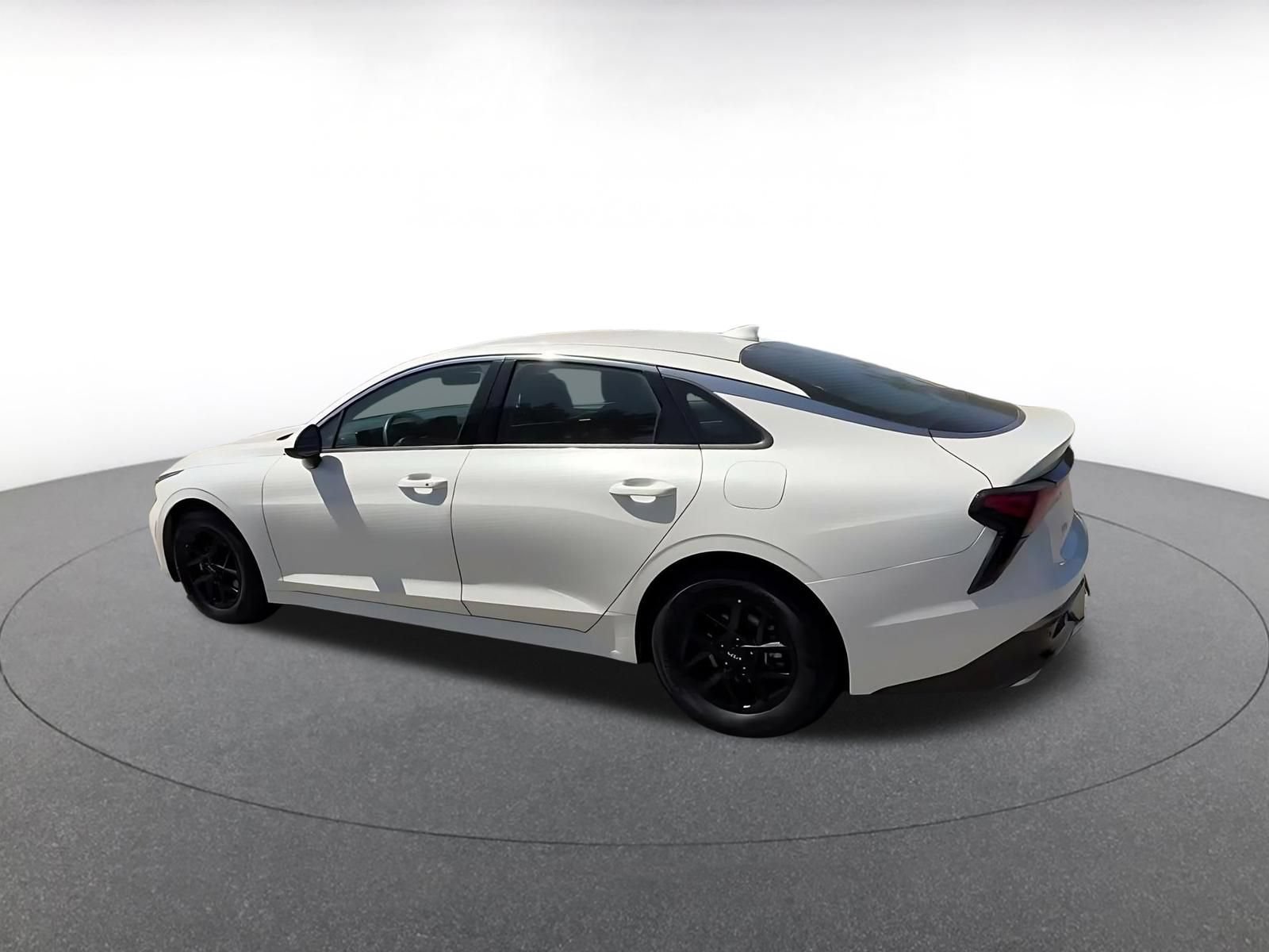 Thumbnail: 2025 Kia K5 - 10