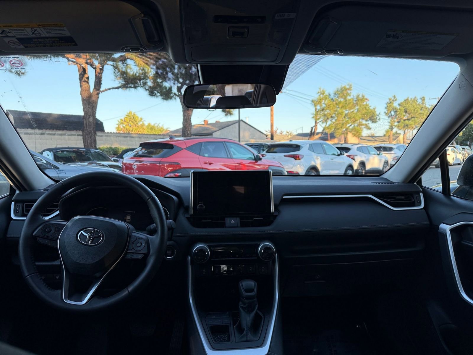 Thumbnail: 2025 Toyota RAV4 - 29