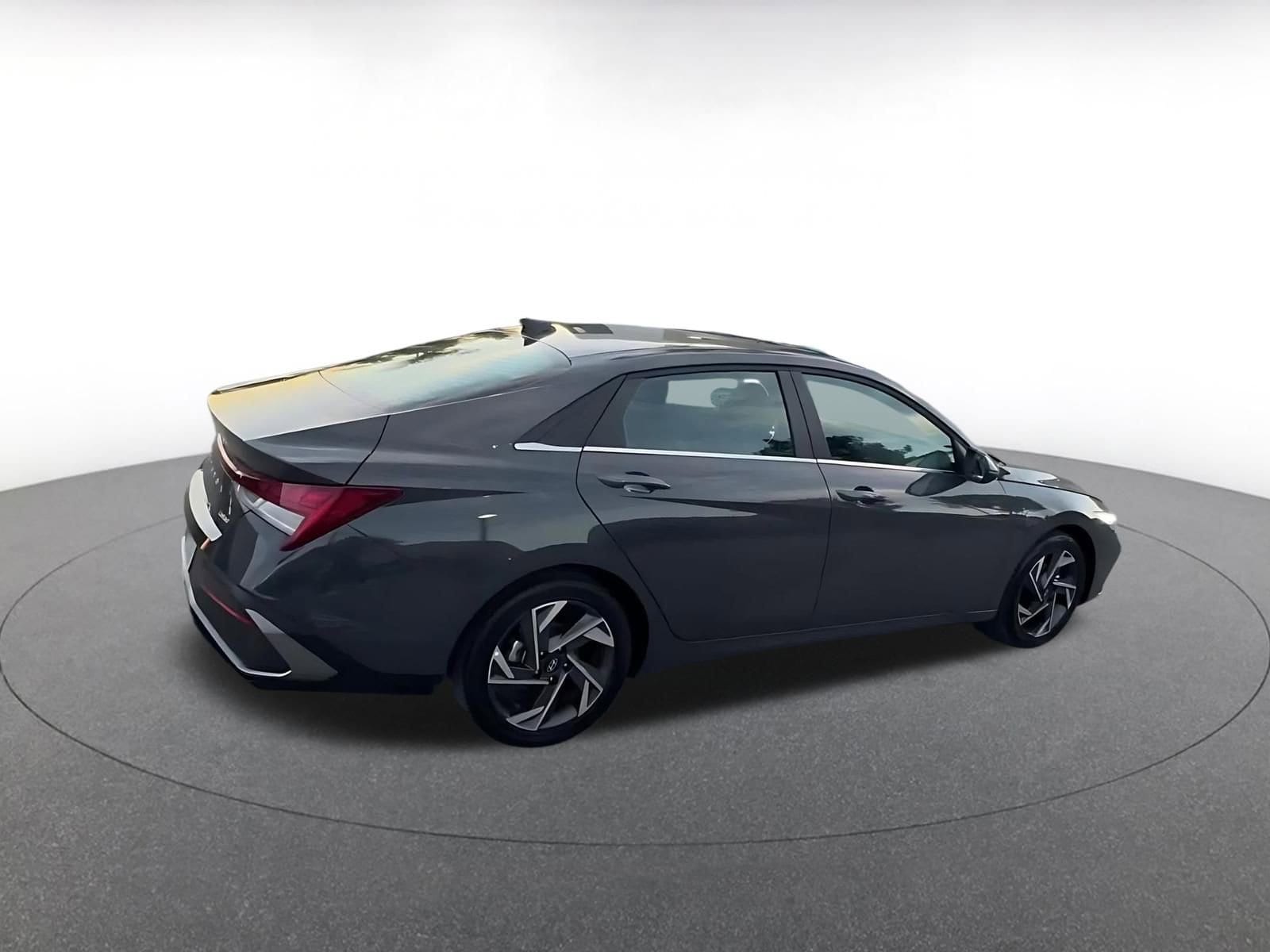 Thumbnail: 2025 Hyundai Elantra - 15