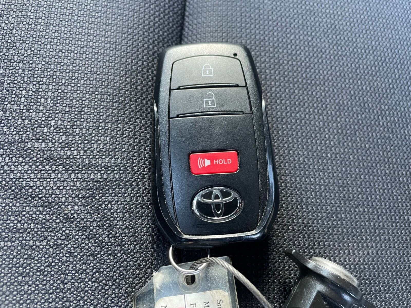 Thumbnail: 2025 Toyota Corolla Cross - 22