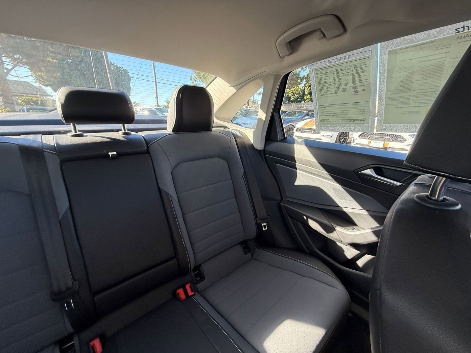 Thumbnail: 2025 Volkswagen Jetta - 33