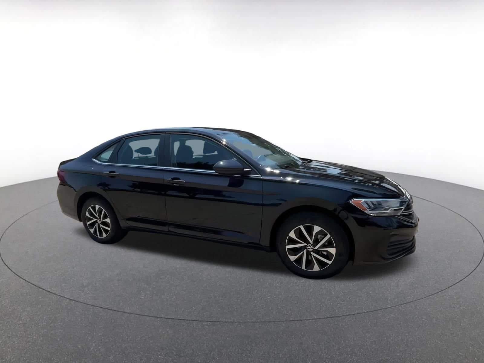 Thumbnail: 2024 Volkswagen Jetta - 2