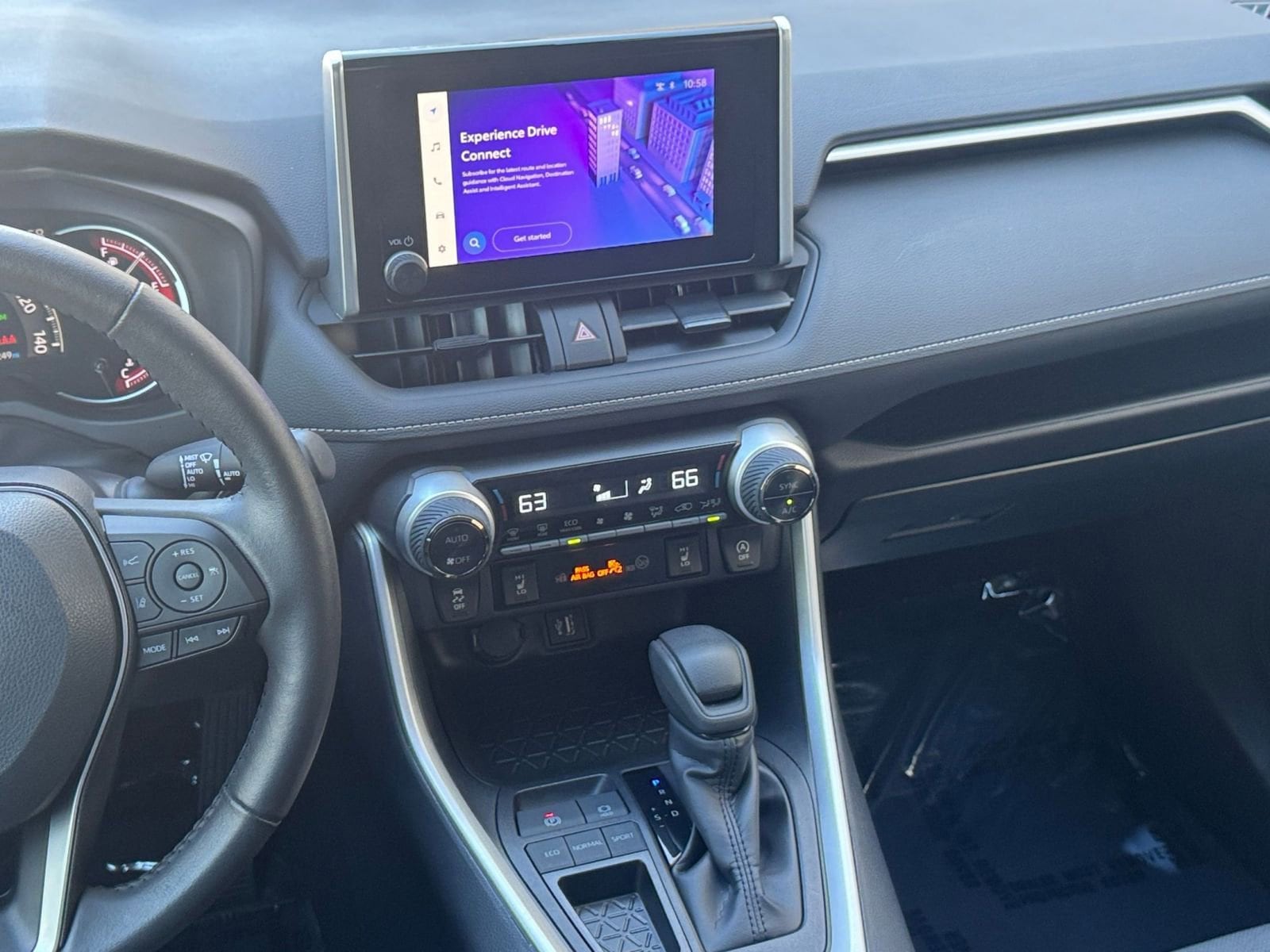 Thumbnail: 2025 Toyota RAV4 - 21