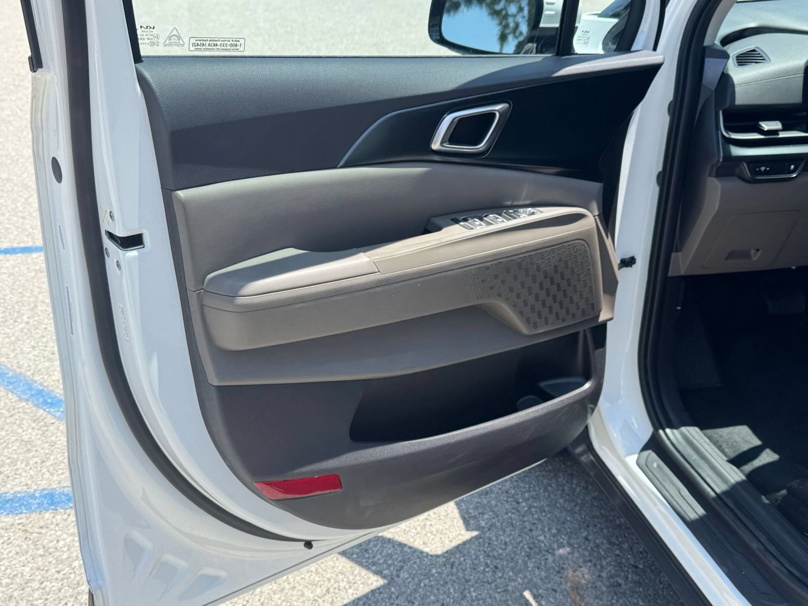 Thumbnail: 2026 Kia Carnival - 18
