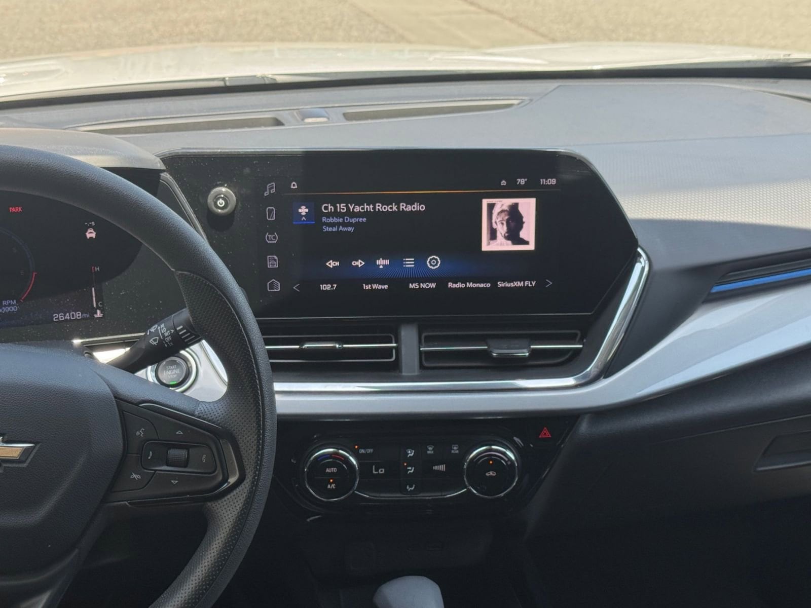 Thumbnail: 2025 Chevrolet Trax - 17