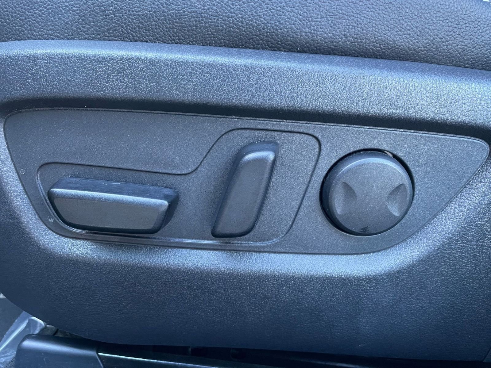 Thumbnail: 2025 Mazda CX-50 - 24