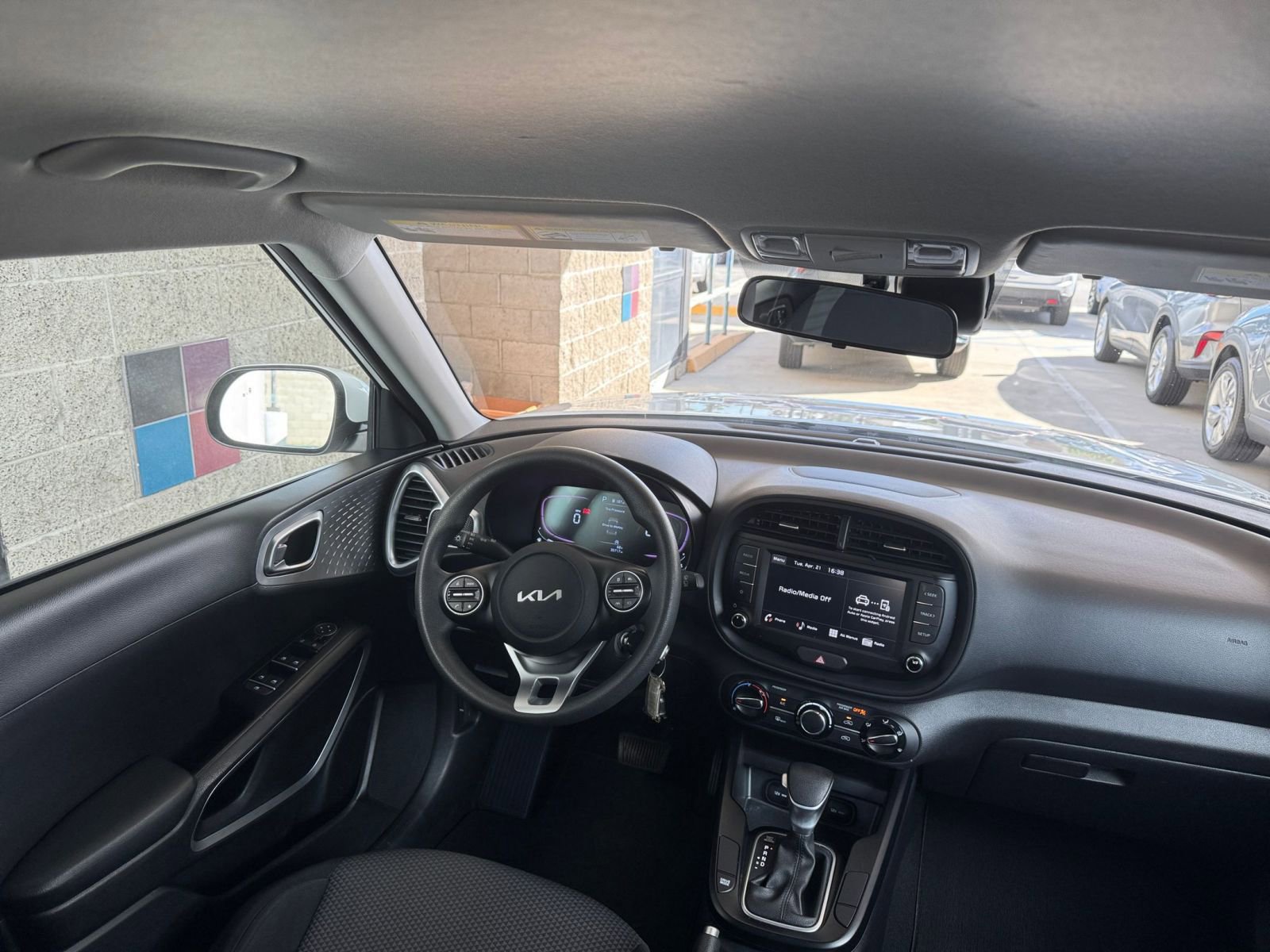 Thumbnail: 2025 Kia Soul - 32