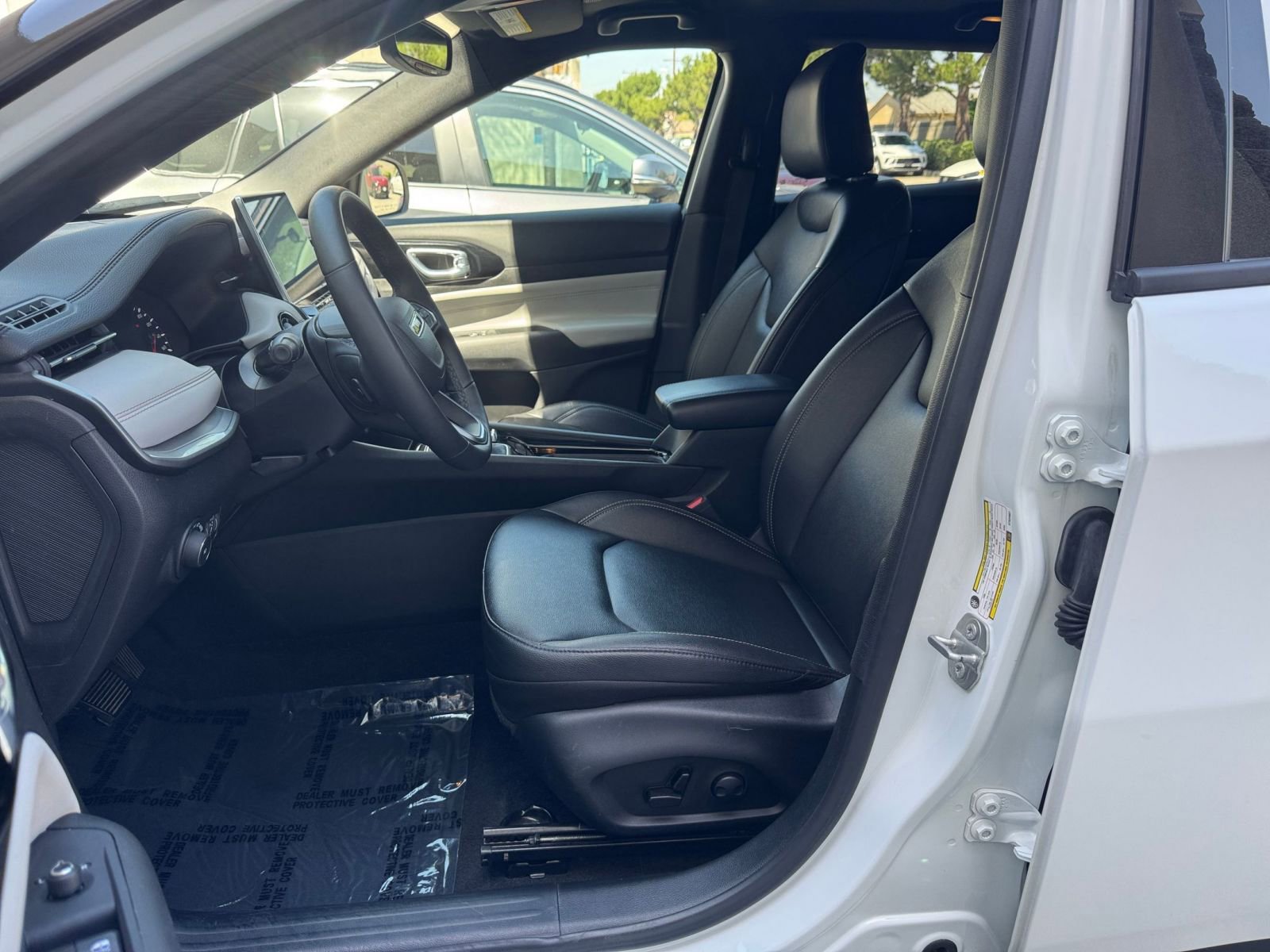 Thumbnail: 2025 Jeep Compass - 28