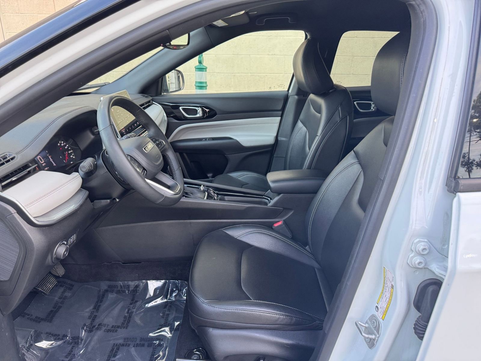 Thumbnail: 2025 Jeep Compass - 27