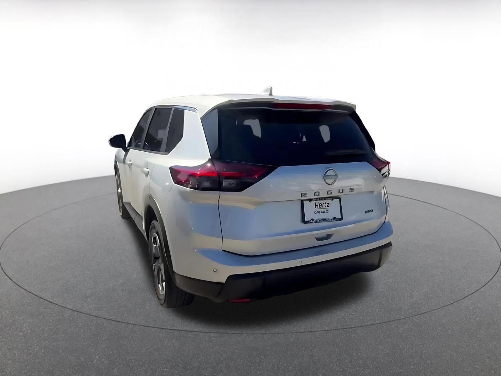 Thumbnail: 2025 Nissan Rogue - 10