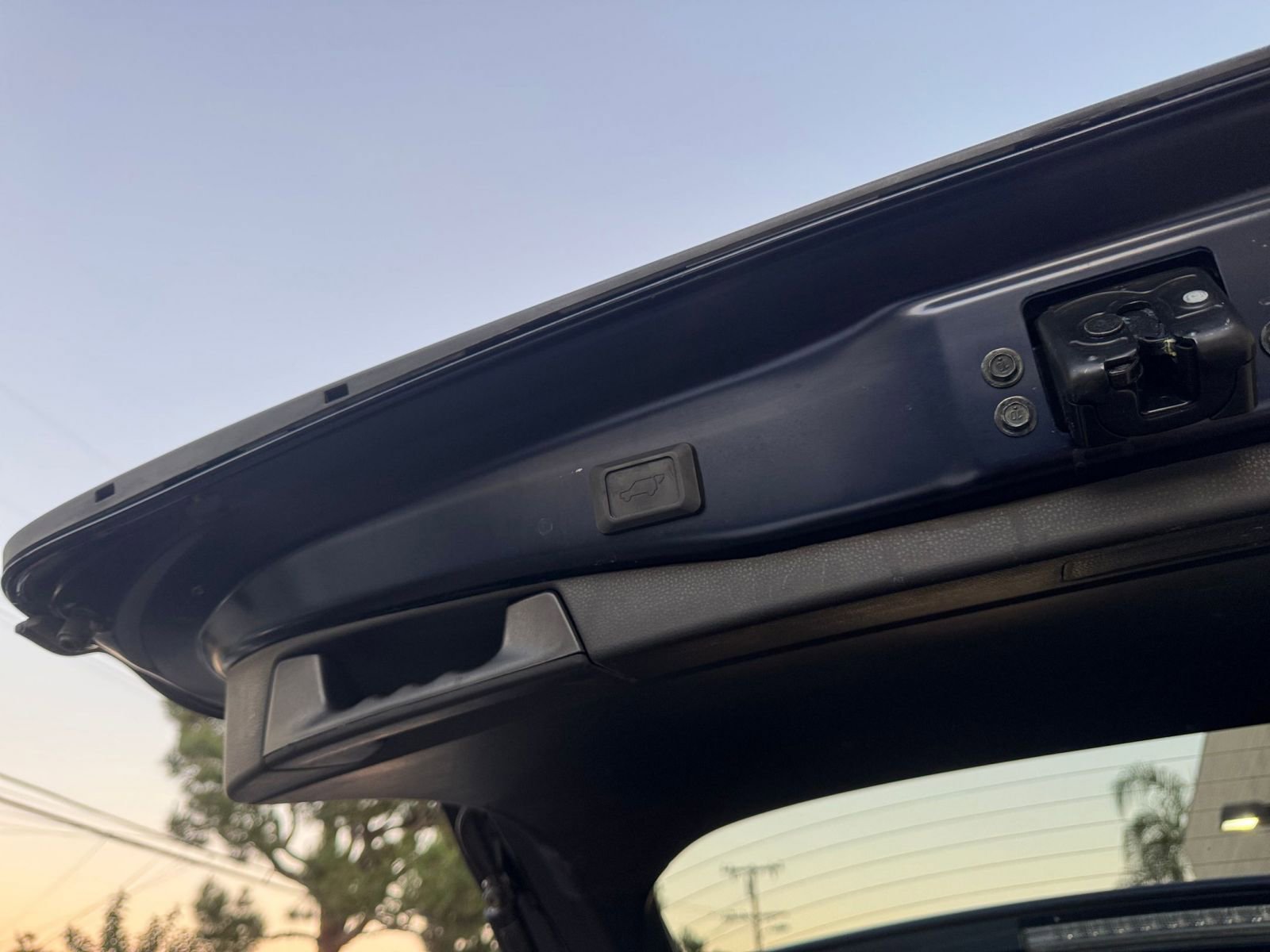 Thumbnail: 2025 Toyota RAV4 - 23