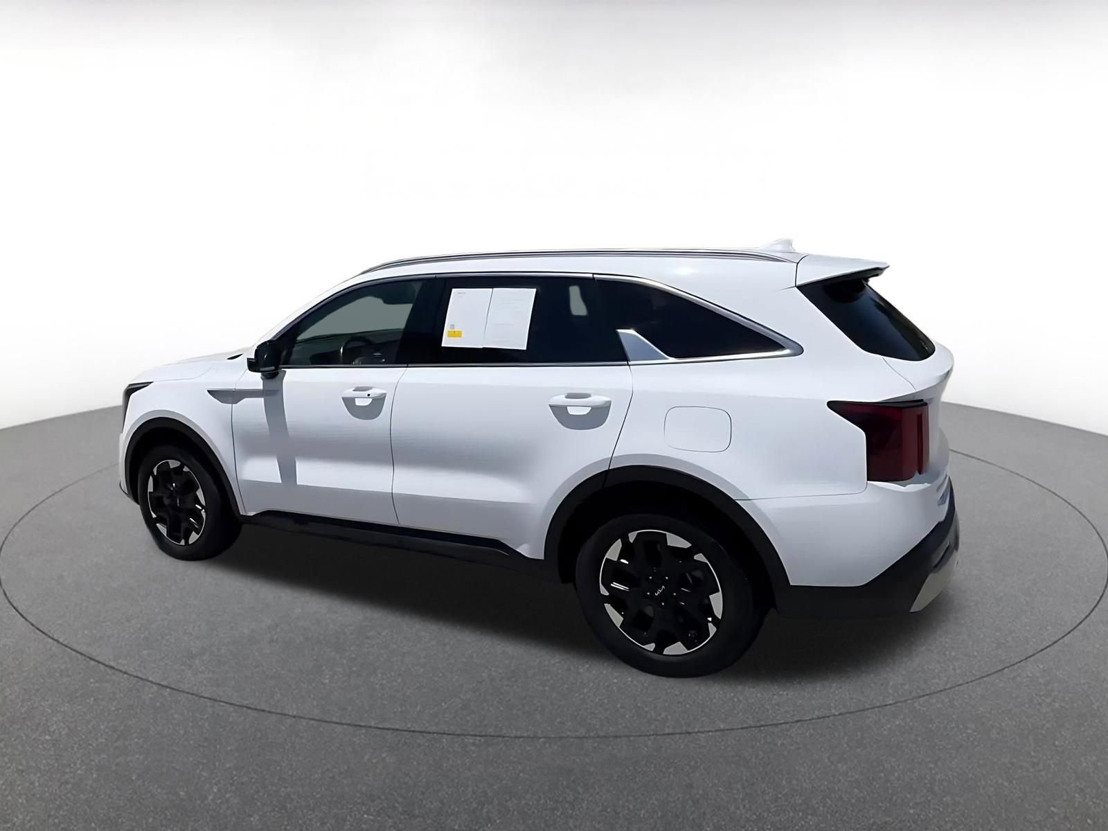 Thumbnail: 2024 Kia Sorento - 10