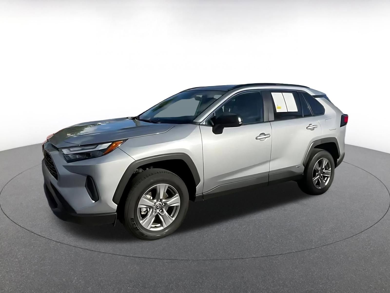Thumbnail: 2025 Toyota RAV4 - 8