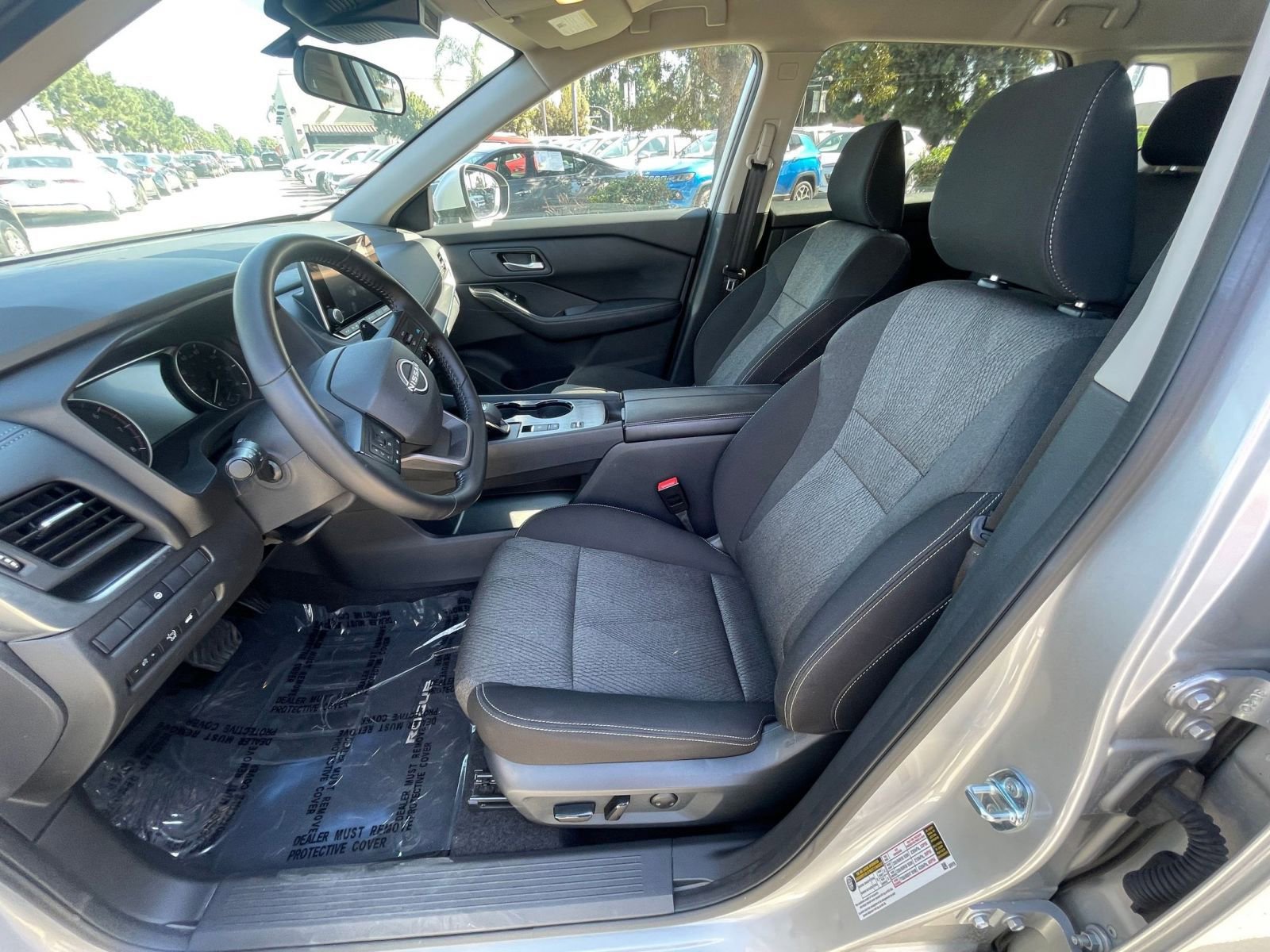 Thumbnail: 2025 Nissan Rogue - 25