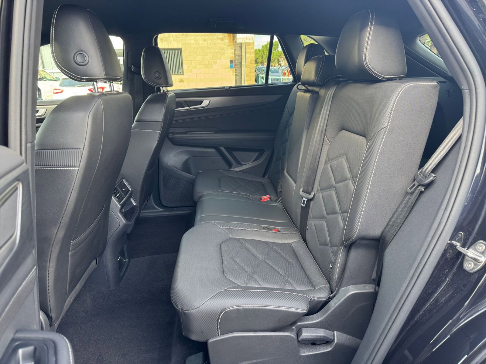 Thumbnail: 2025 Volkswagen Atlas - 27