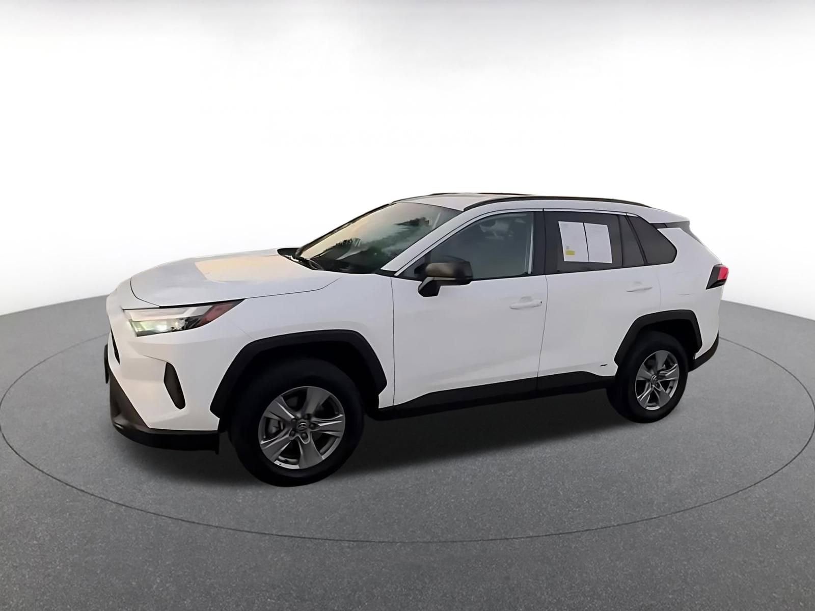 Thumbnail: 2025 Toyota RAV4 - 8