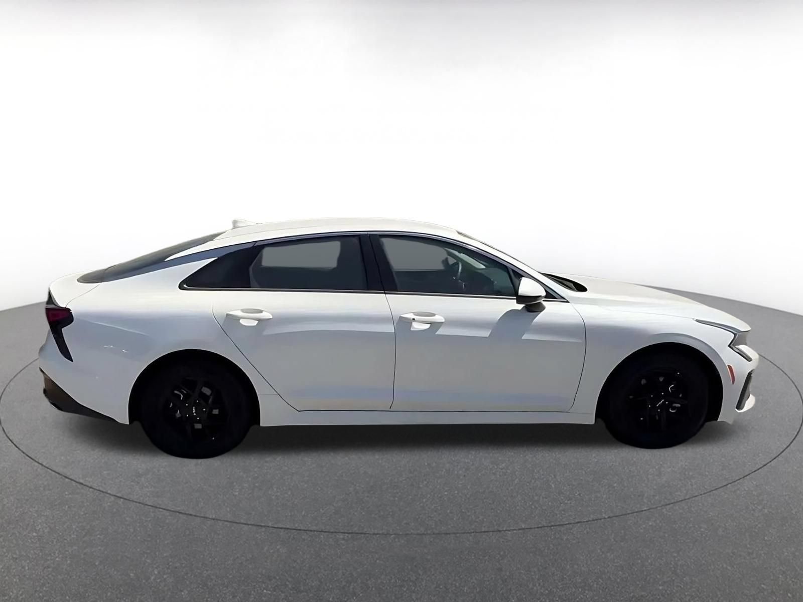 Thumbnail: 2025 Kia K5 - 15