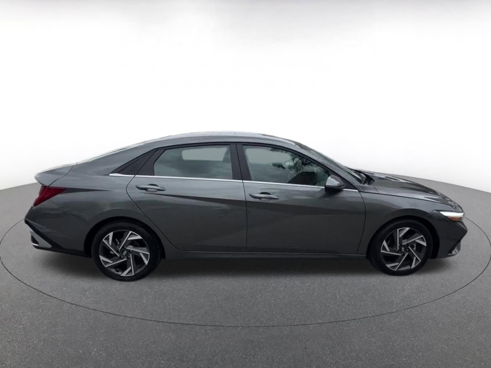 Thumbnail: 2025 Hyundai Elantra - 16