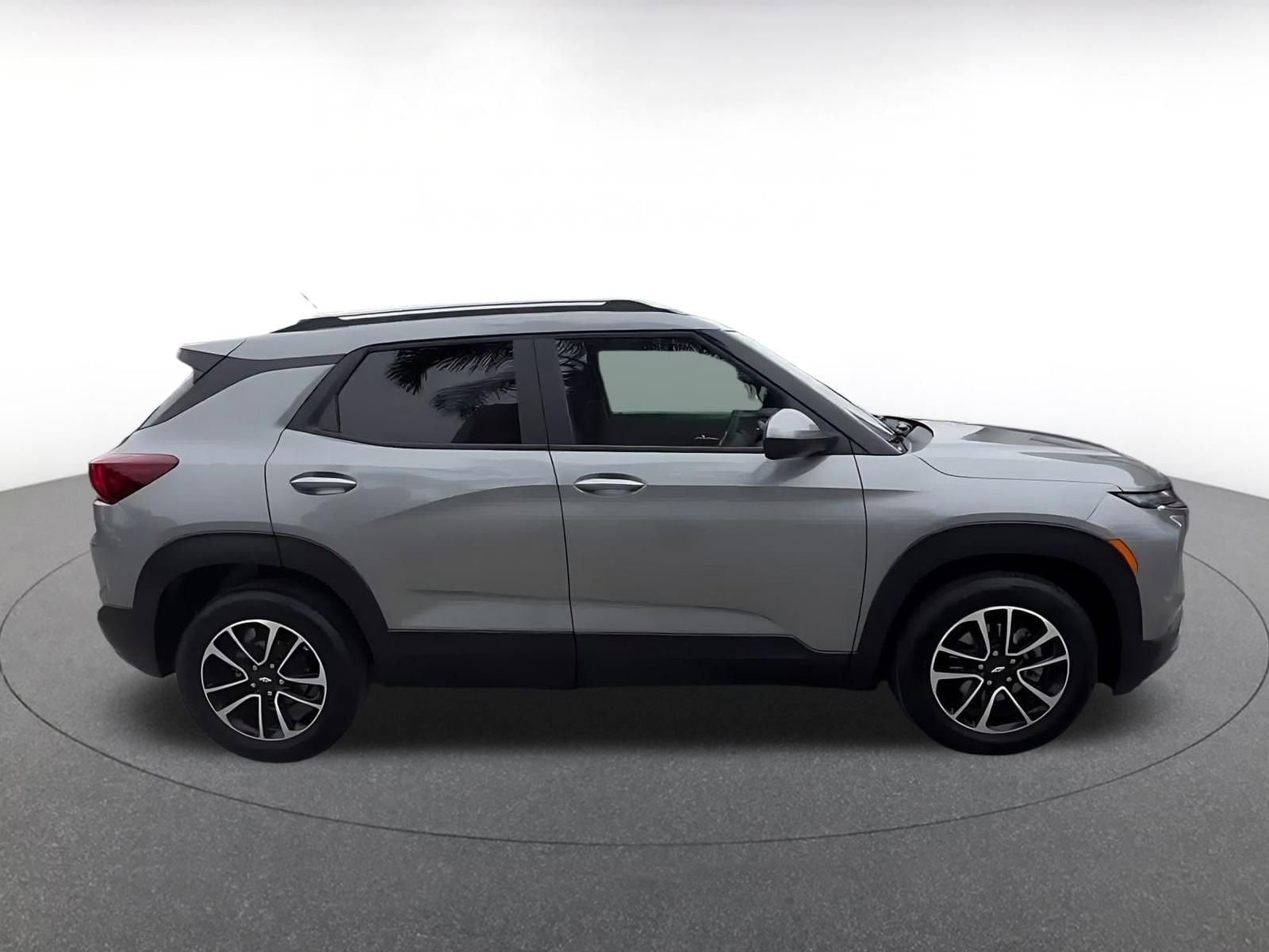 Thumbnail: 2025 Chevrolet TrailBlazer - 16