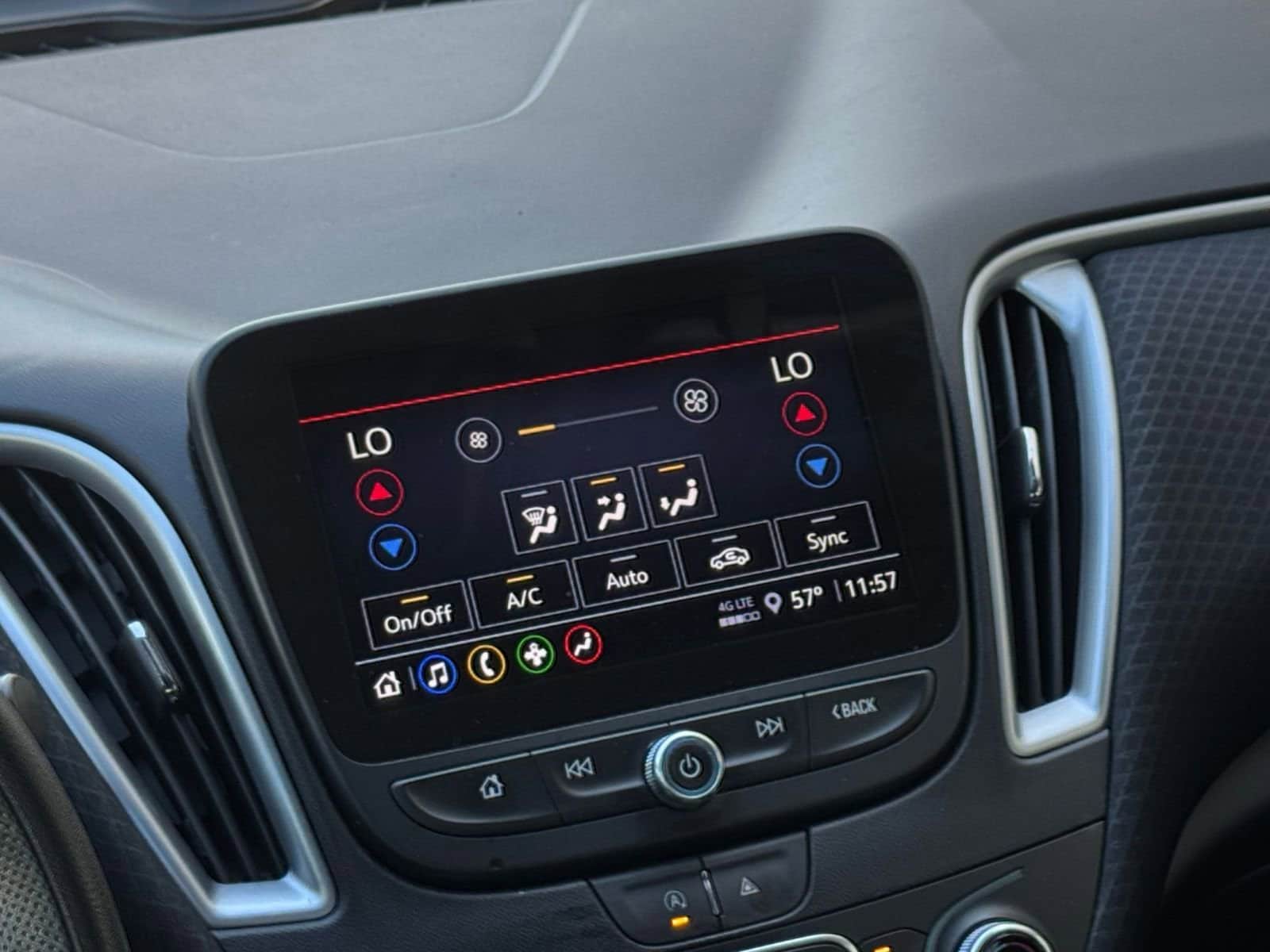 Thumbnail: 2024 Chevrolet Malibu - 17