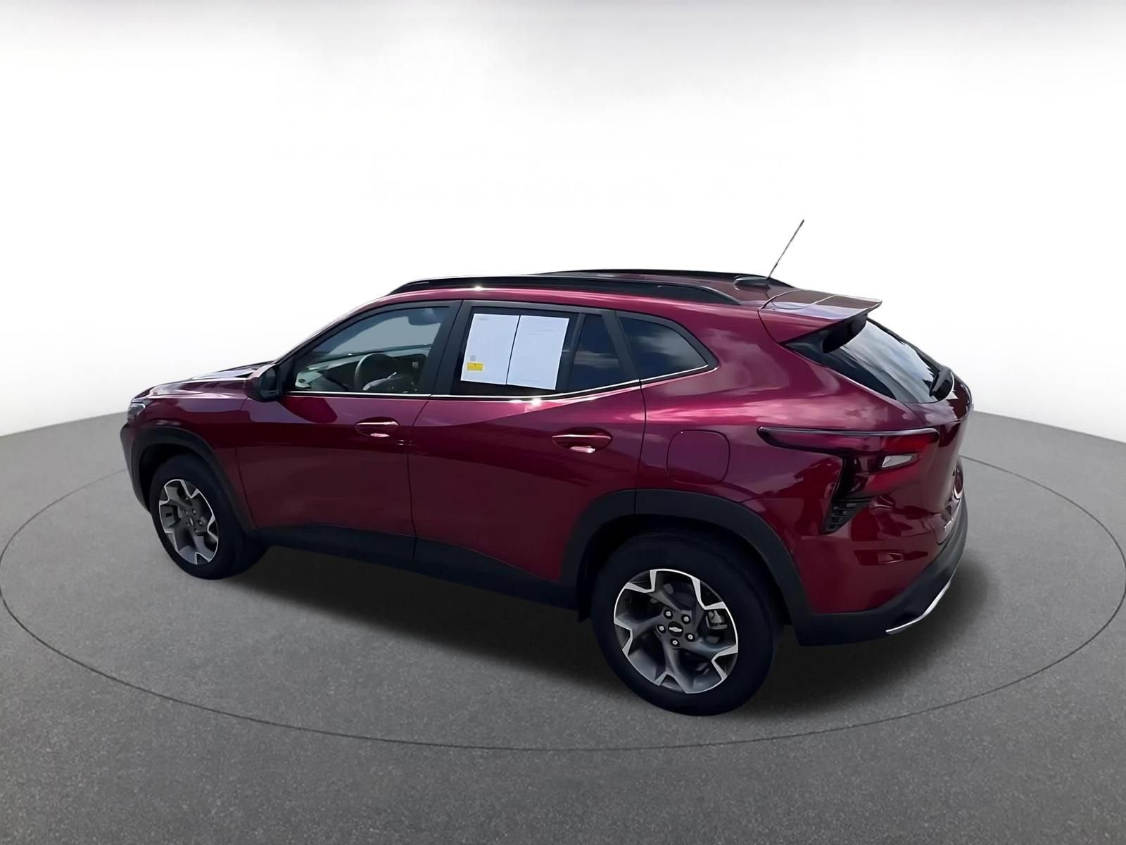 Thumbnail: 2025 Chevrolet Trax - 10