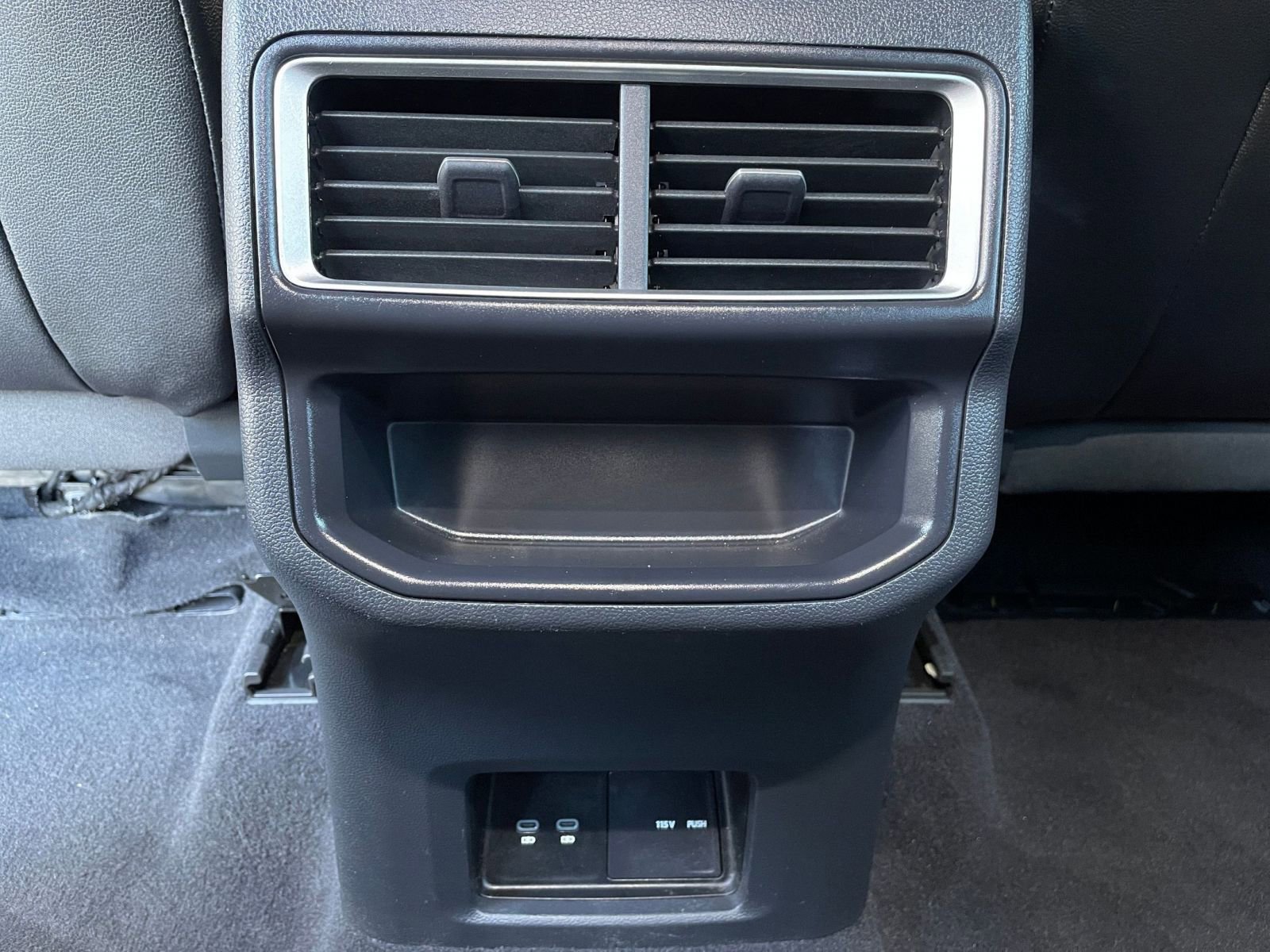 Thumbnail: 2025 Volkswagen Atlas - 24