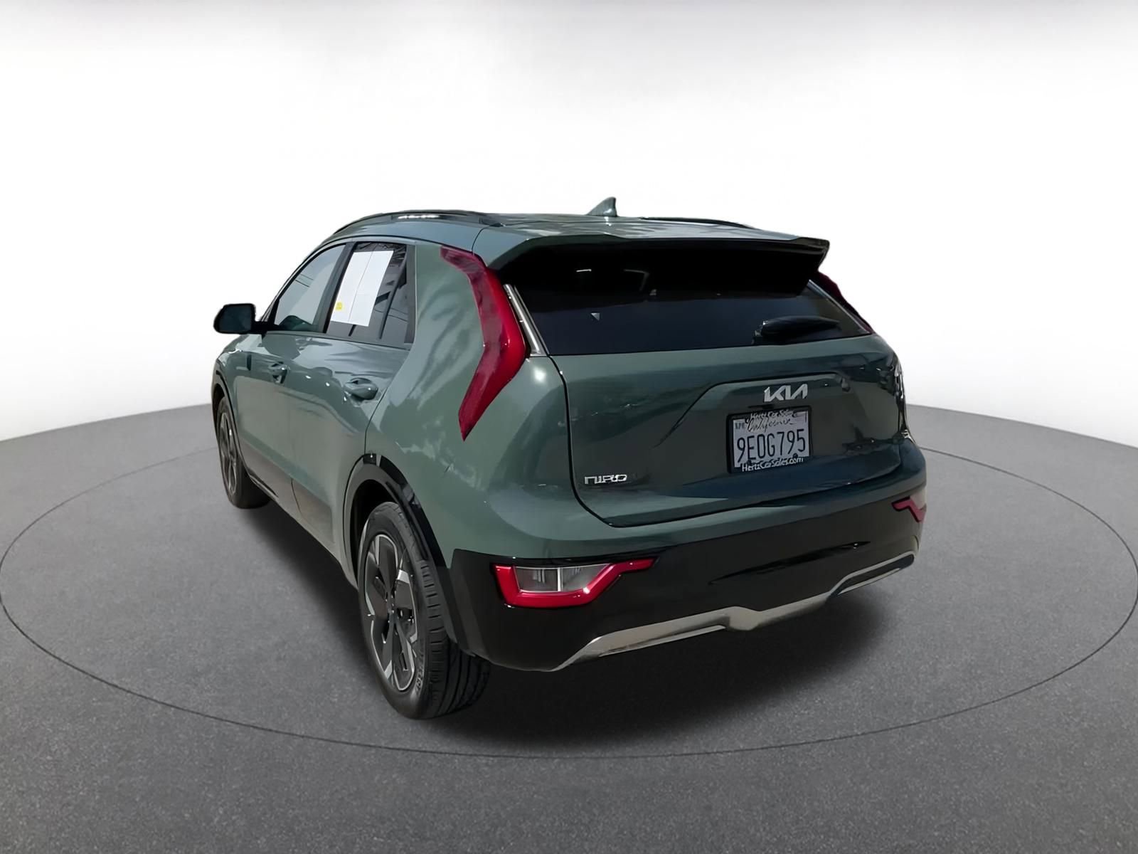 Thumbnail: 2023 Kia Niro - 11