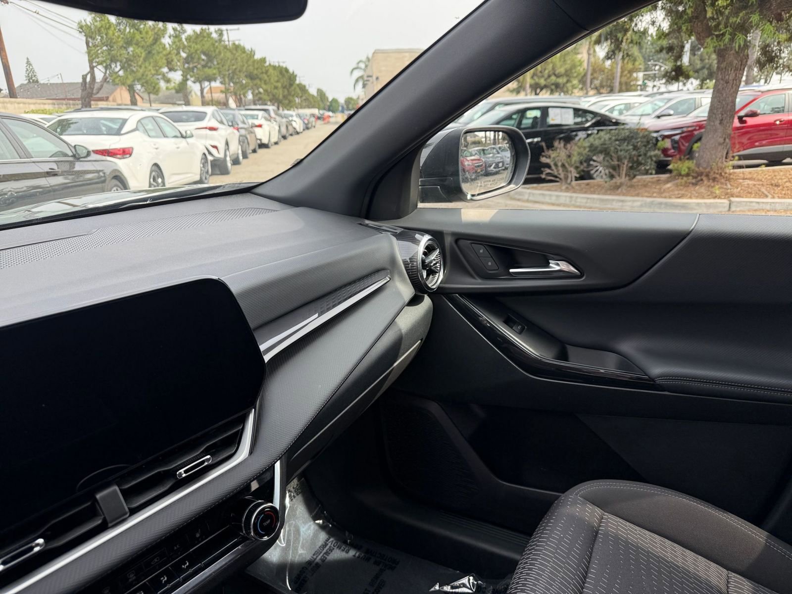 Thumbnail: 2025 Chevrolet Equinox - 33