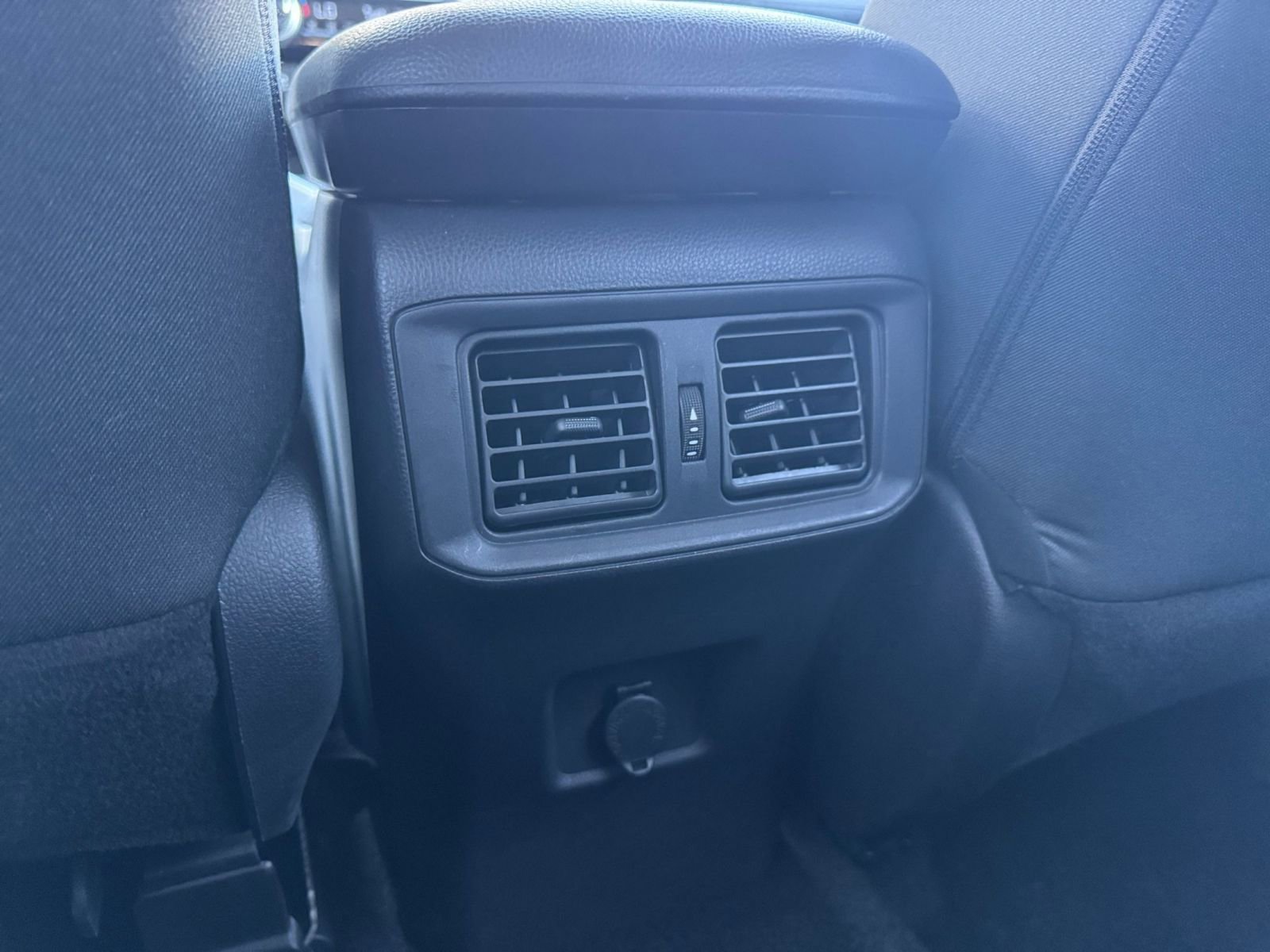 Thumbnail: 2025 Toyota RAV4 - 23