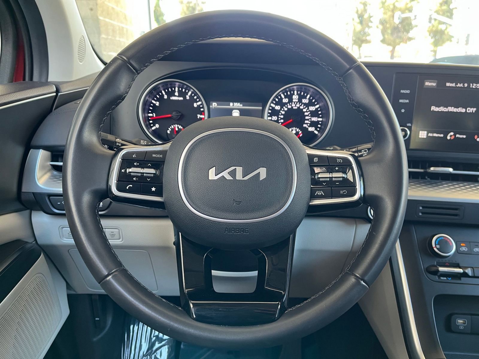 Thumbnail: 2024 Kia Carnival - 28
