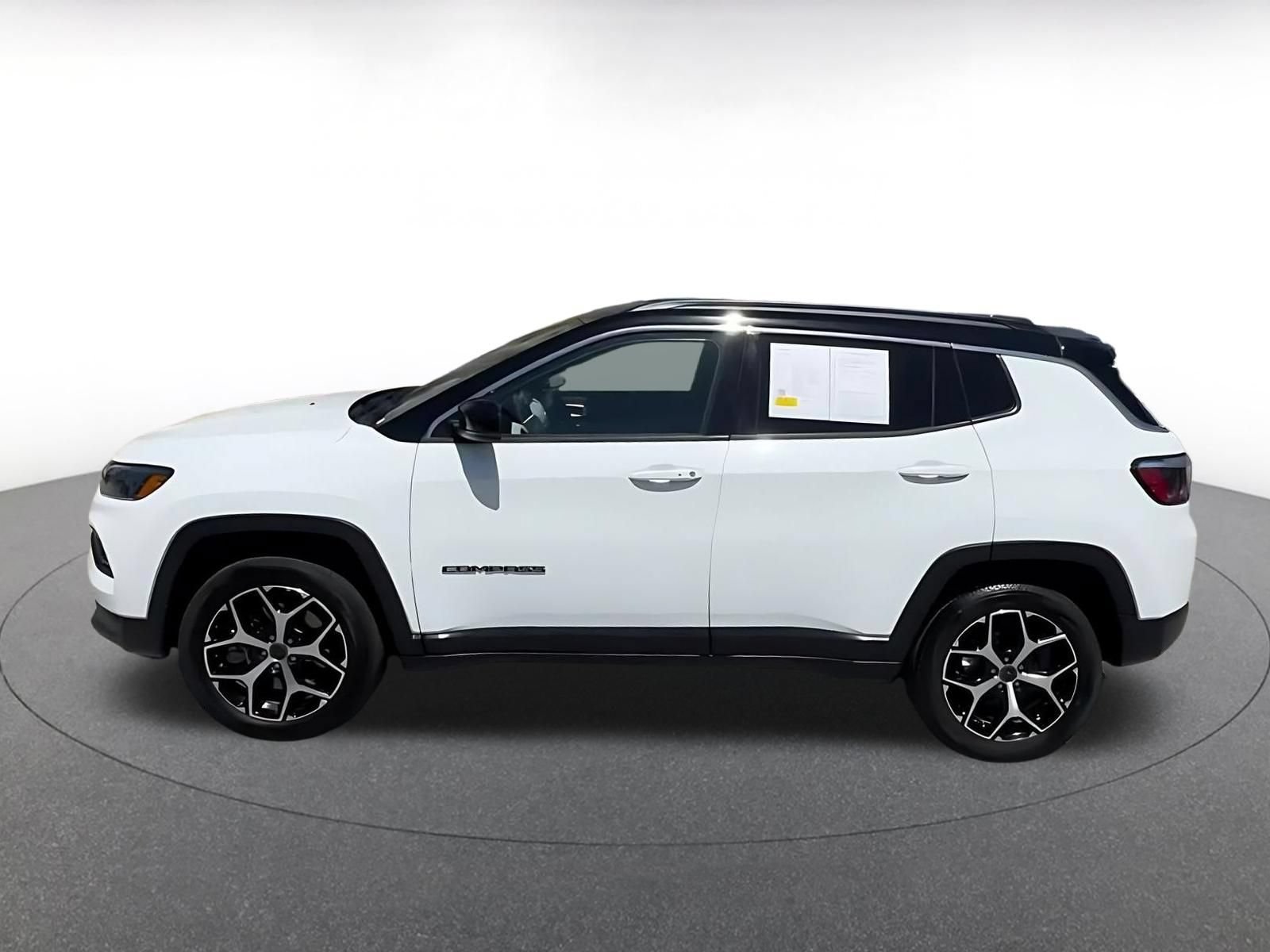 Thumbnail: 2025 Jeep Compass - 9