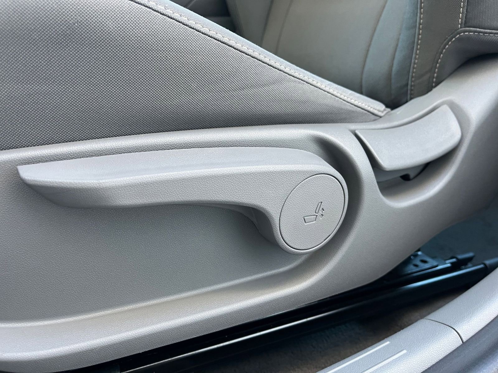 Thumbnail: 2025 Hyundai Elantra - 23