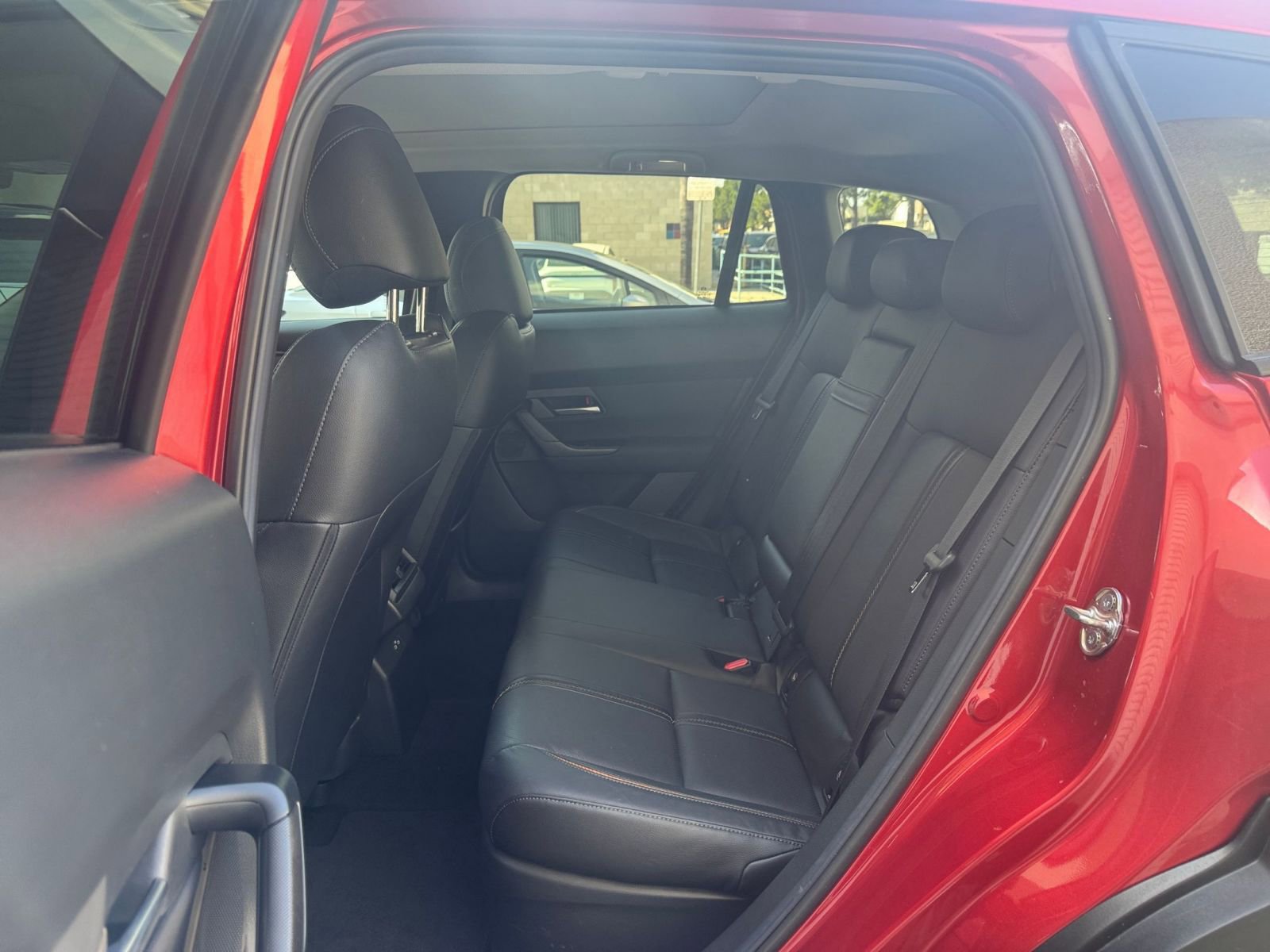 Thumbnail: 2025 Mazda CX-50 - 27