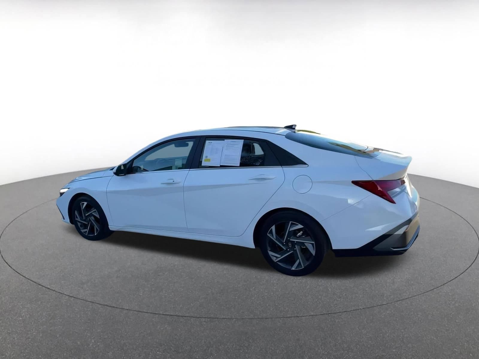 Thumbnail: 2025 Hyundai Elantra - 10