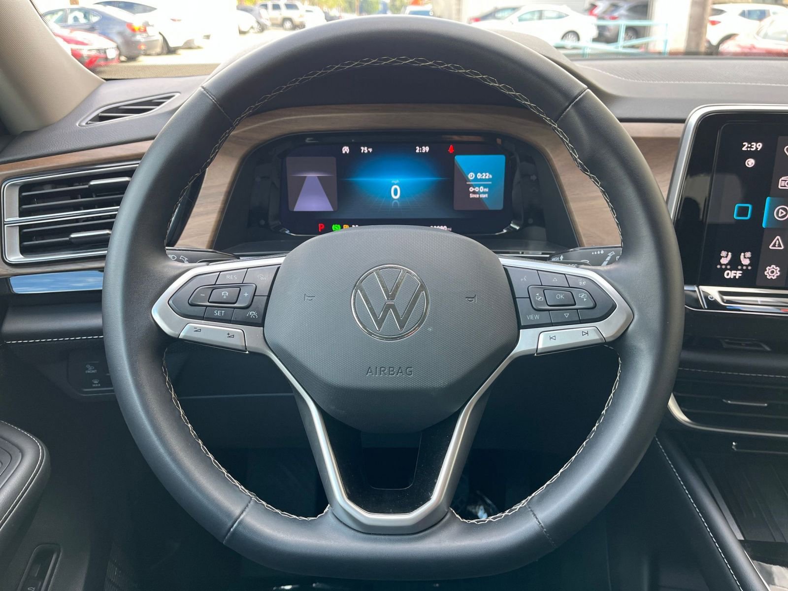 Thumbnail: 2025 Volkswagen Atlas - 28