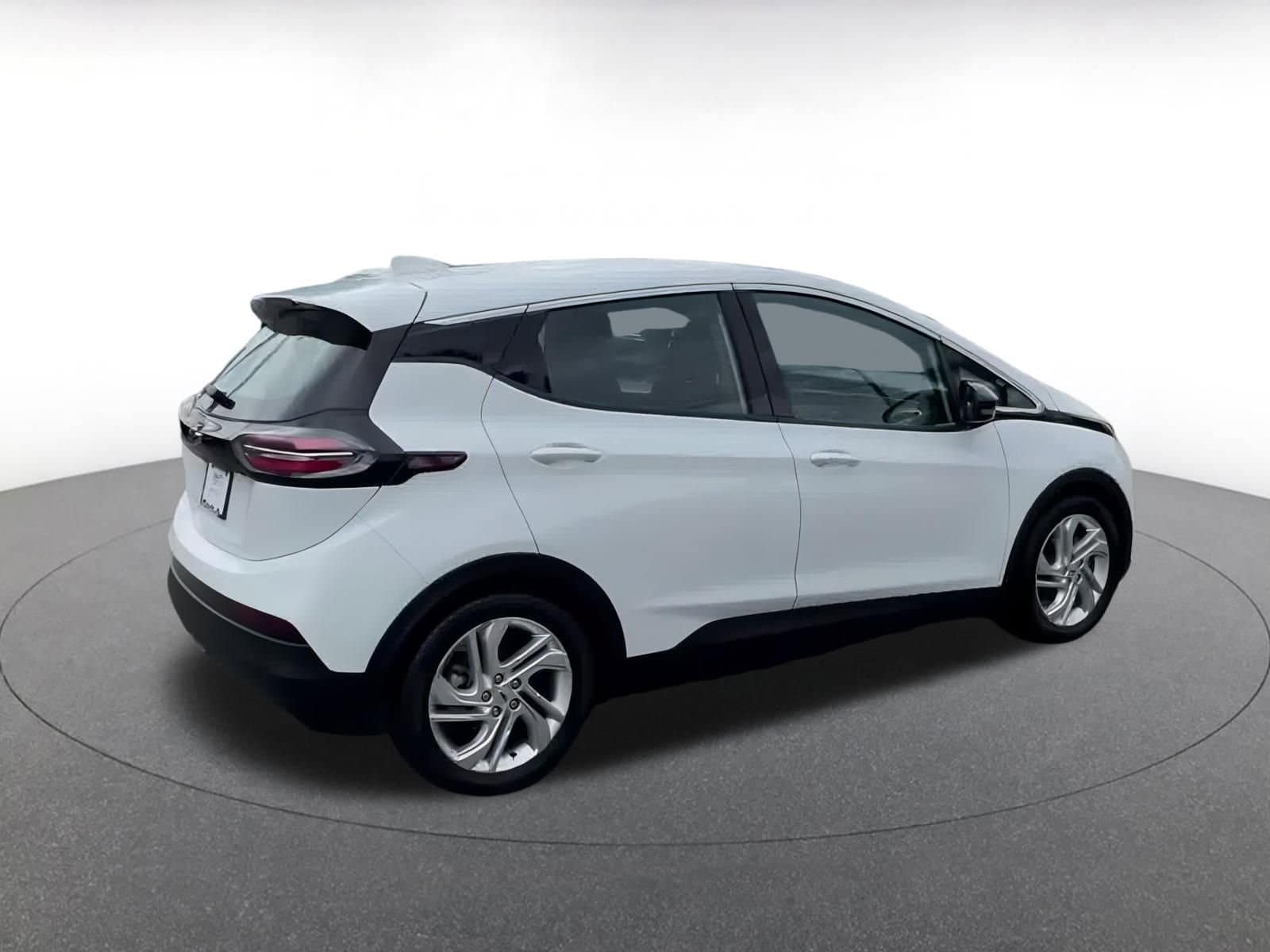 Thumbnail: 2023 Chevrolet Bolt EV - 14