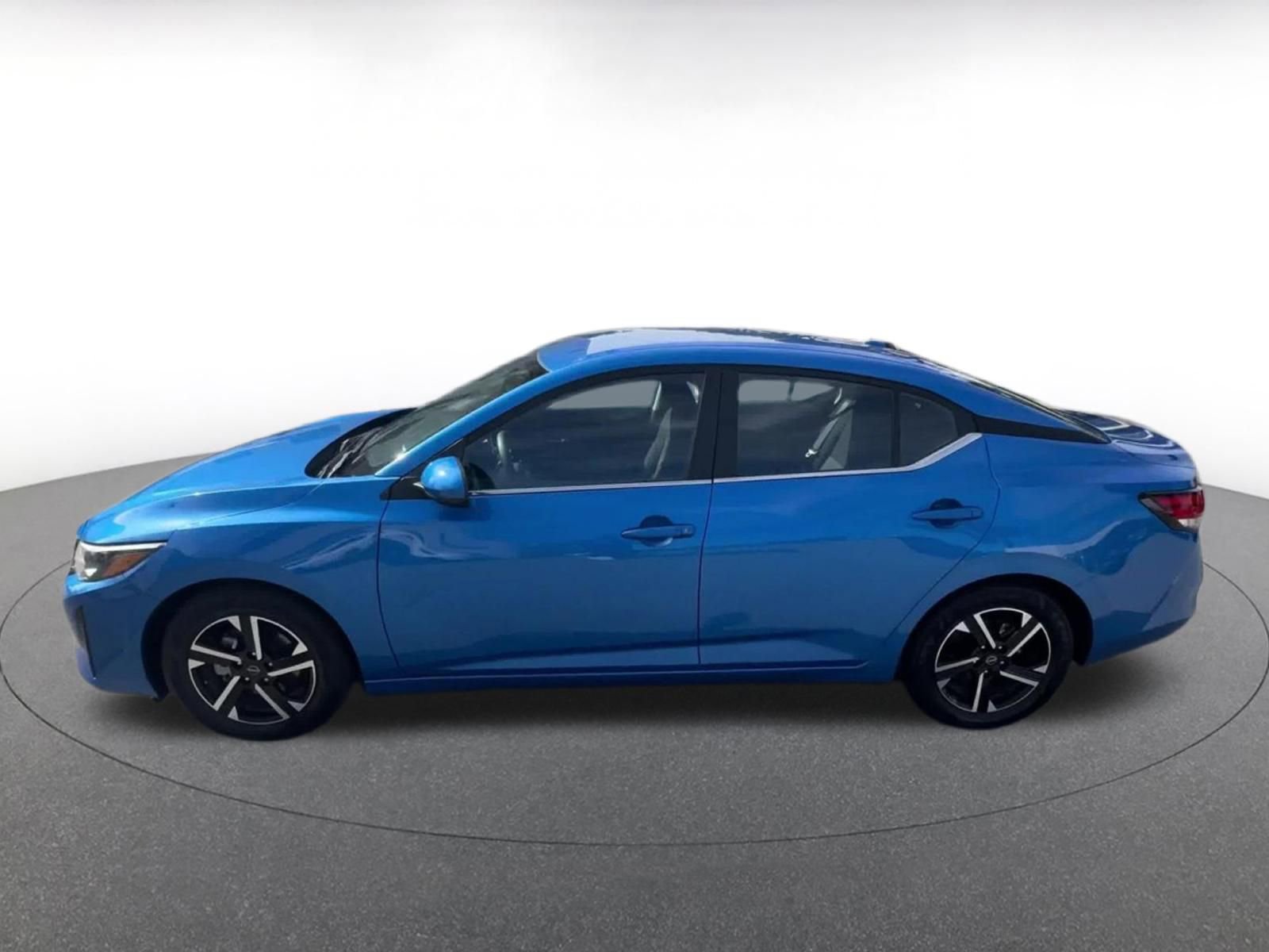 Thumbnail: 2025 Nissan Sentra - 9