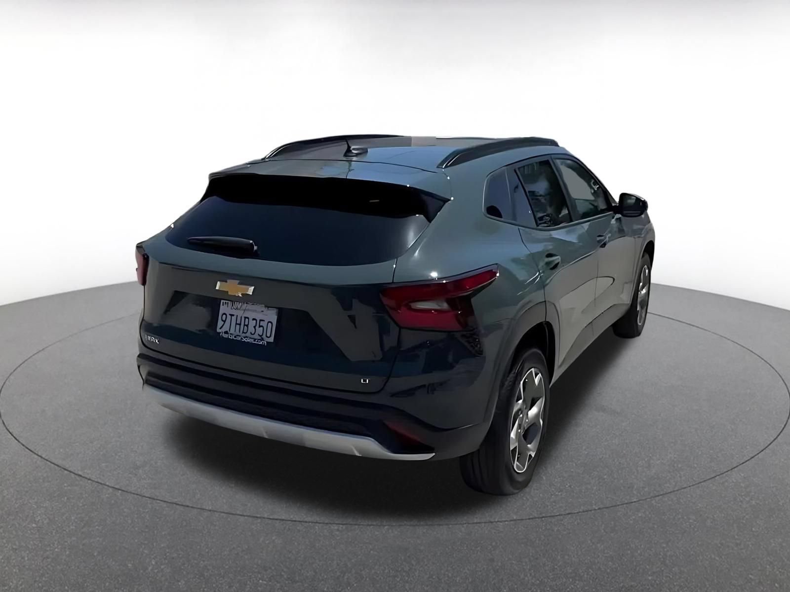 Thumbnail: 2025 Chevrolet Trax - 14