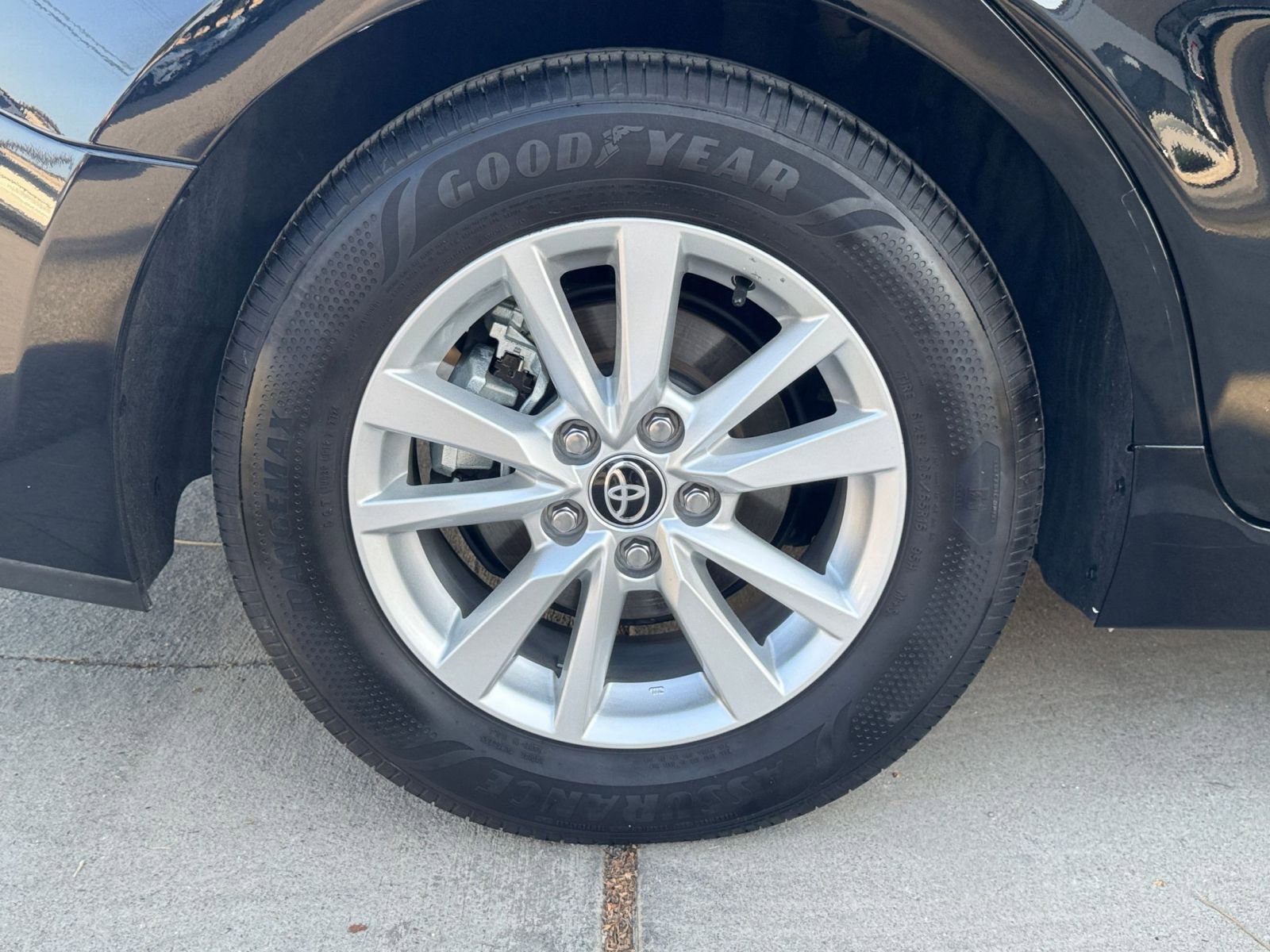 Thumbnail: 2025 Toyota Camry - 29