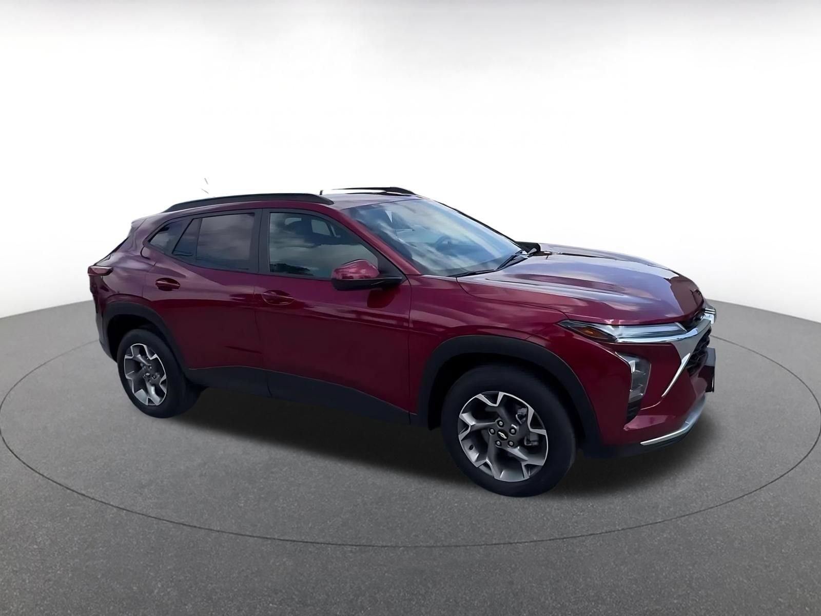 Thumbnail: 2025 Chevrolet Trax - 2