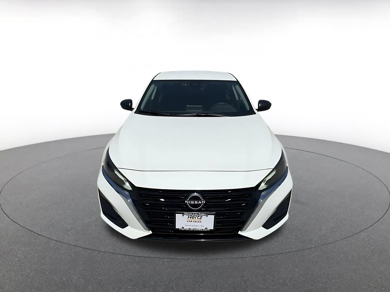 Thumbnail: 2025 Nissan Altima - 4