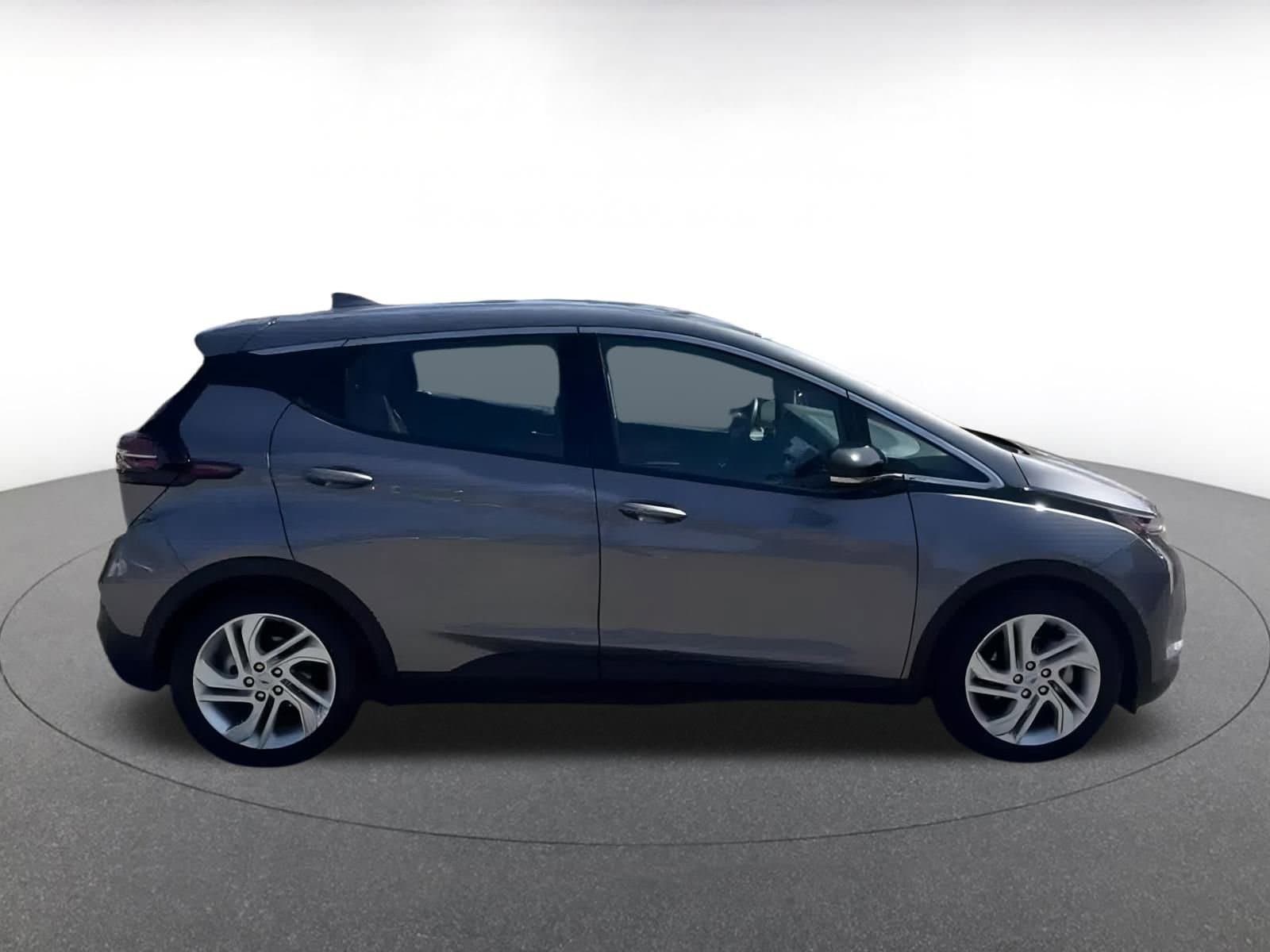 Thumbnail: 2023 Chevrolet Bolt EV - 16